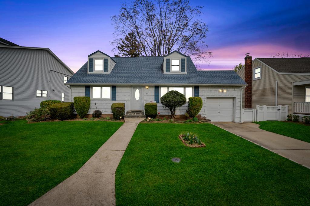 #1 photo, 24 Valley Lane, Hicksville , NY 11801