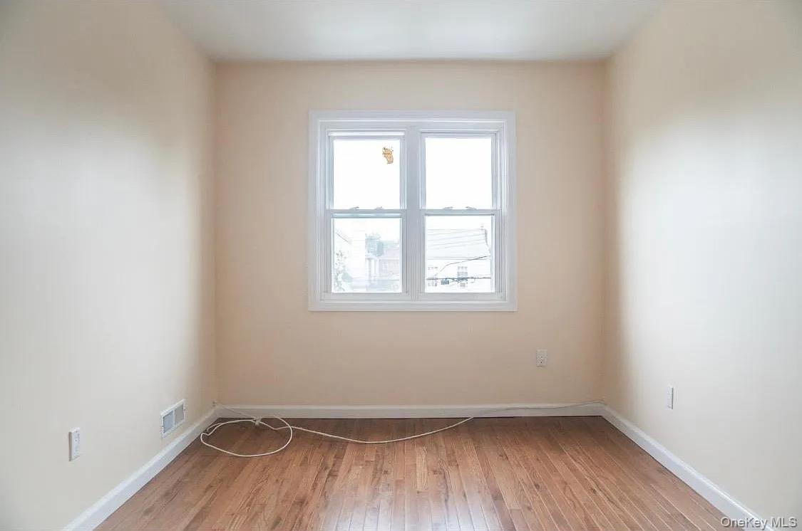 #10 photo, 2723 Colden Avenue, برونكس Bronx , NY 10469