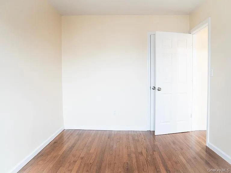 #11 photo, 2723 Colden Avenue, برونكس Bronx , NY 10469