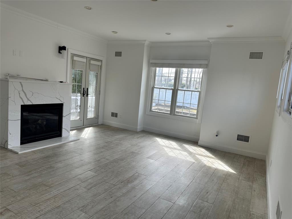 #1 photo, 66 George Street, Roslyn Heights , NY 11577