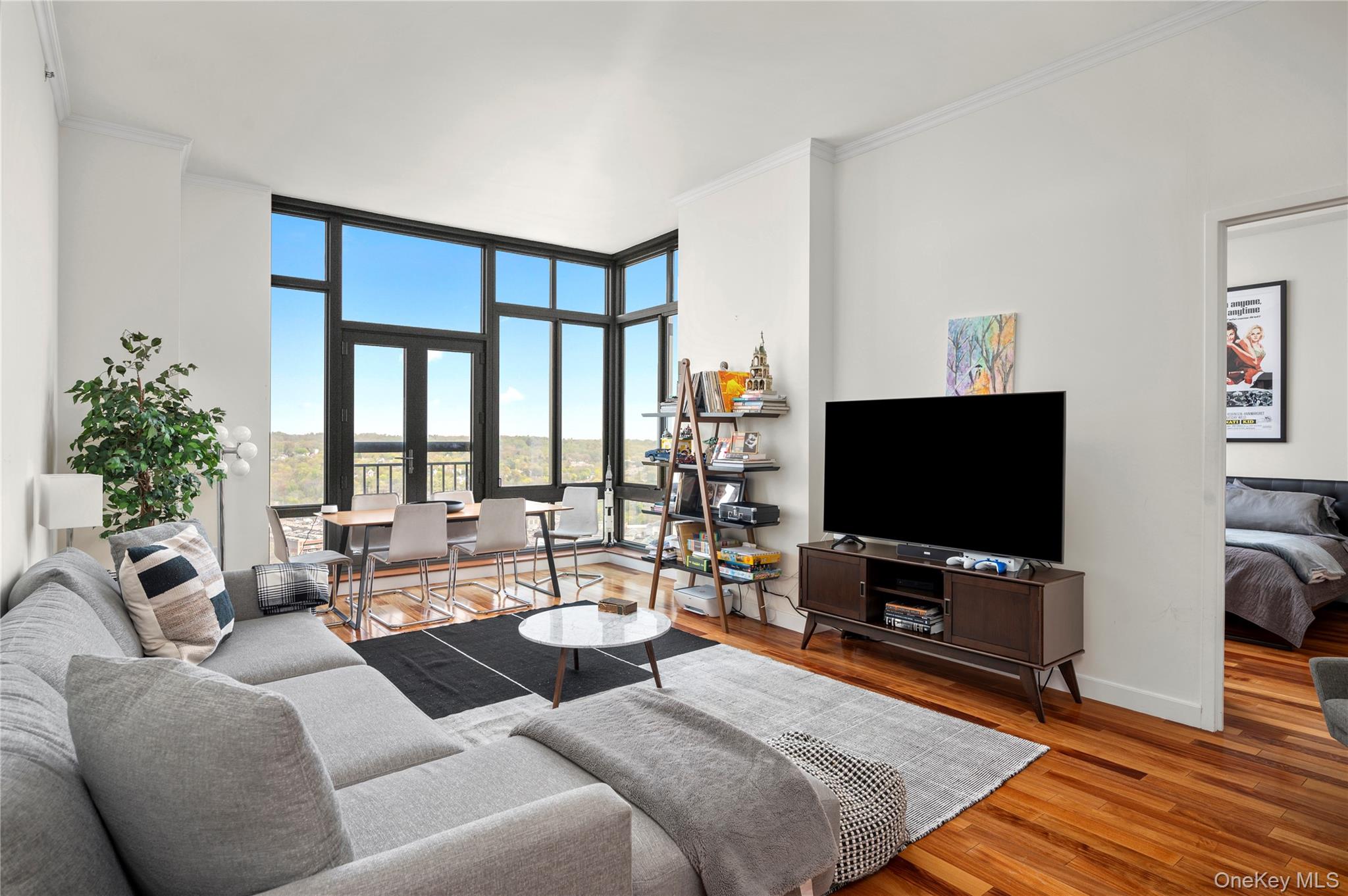 #4 photo, 10 City Place, White Plains , NY 10601