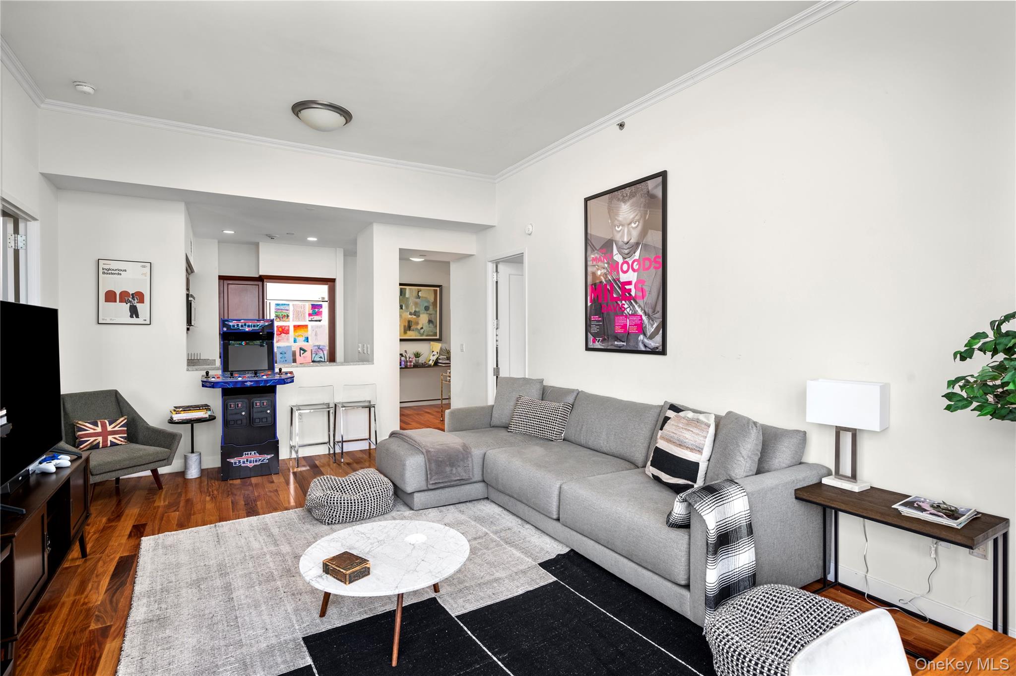 #5 photo, 10 City Place, White Plains , NY 10601