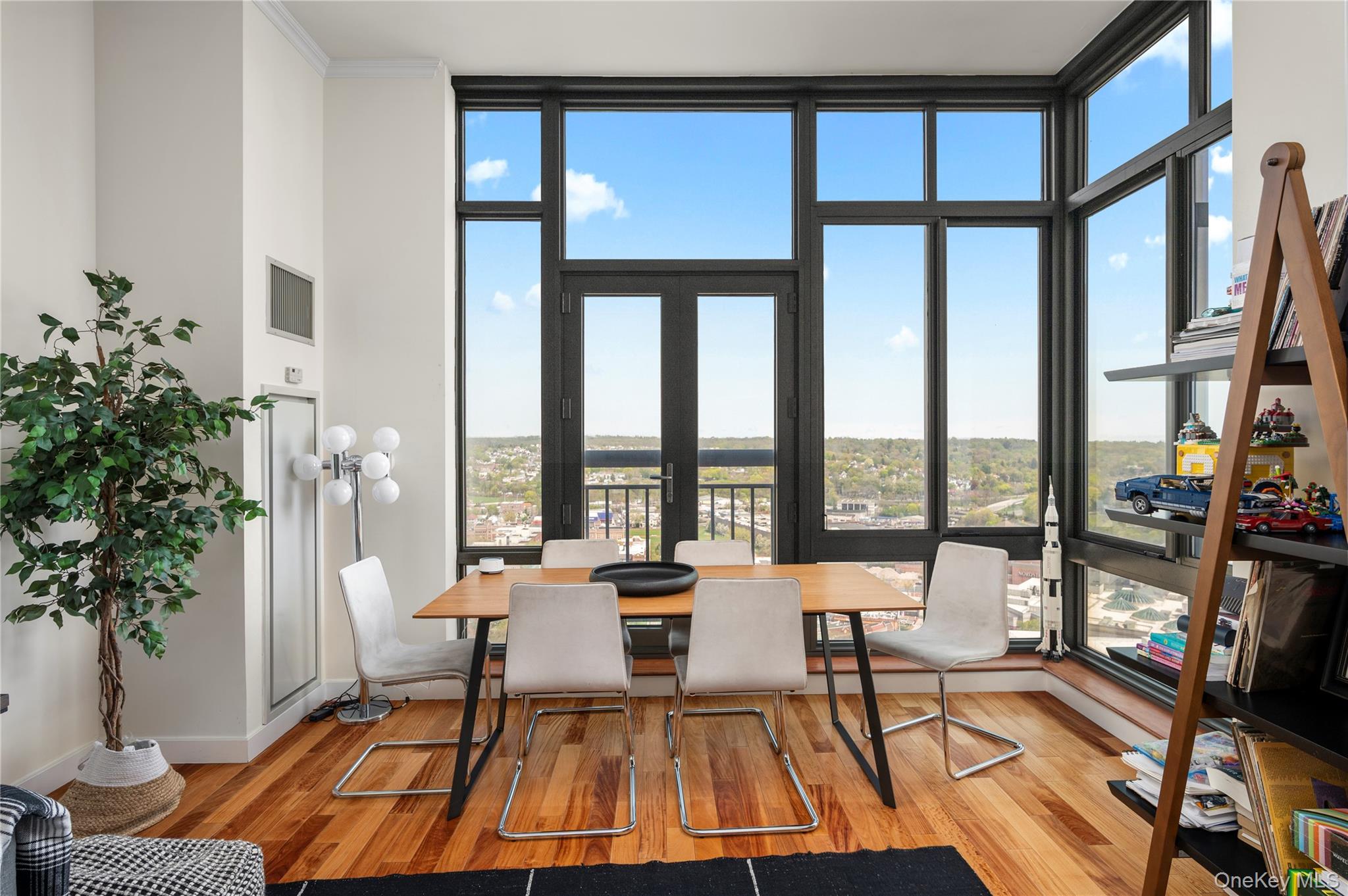 #6 photo, 10 City Place, White Plains , NY 10601