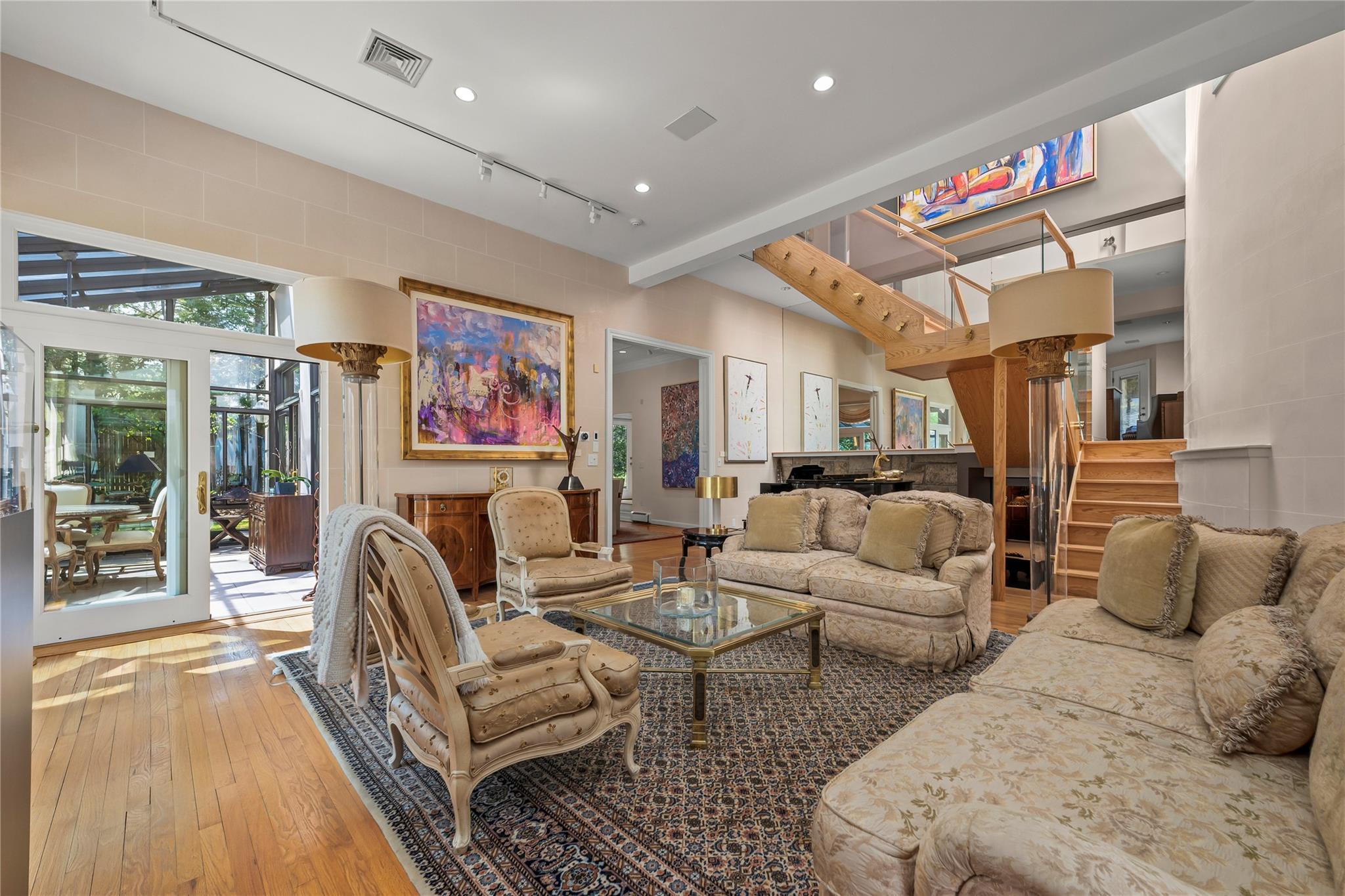 #8 photo, 16 High Point Lane, Scarsdale , NY 10583