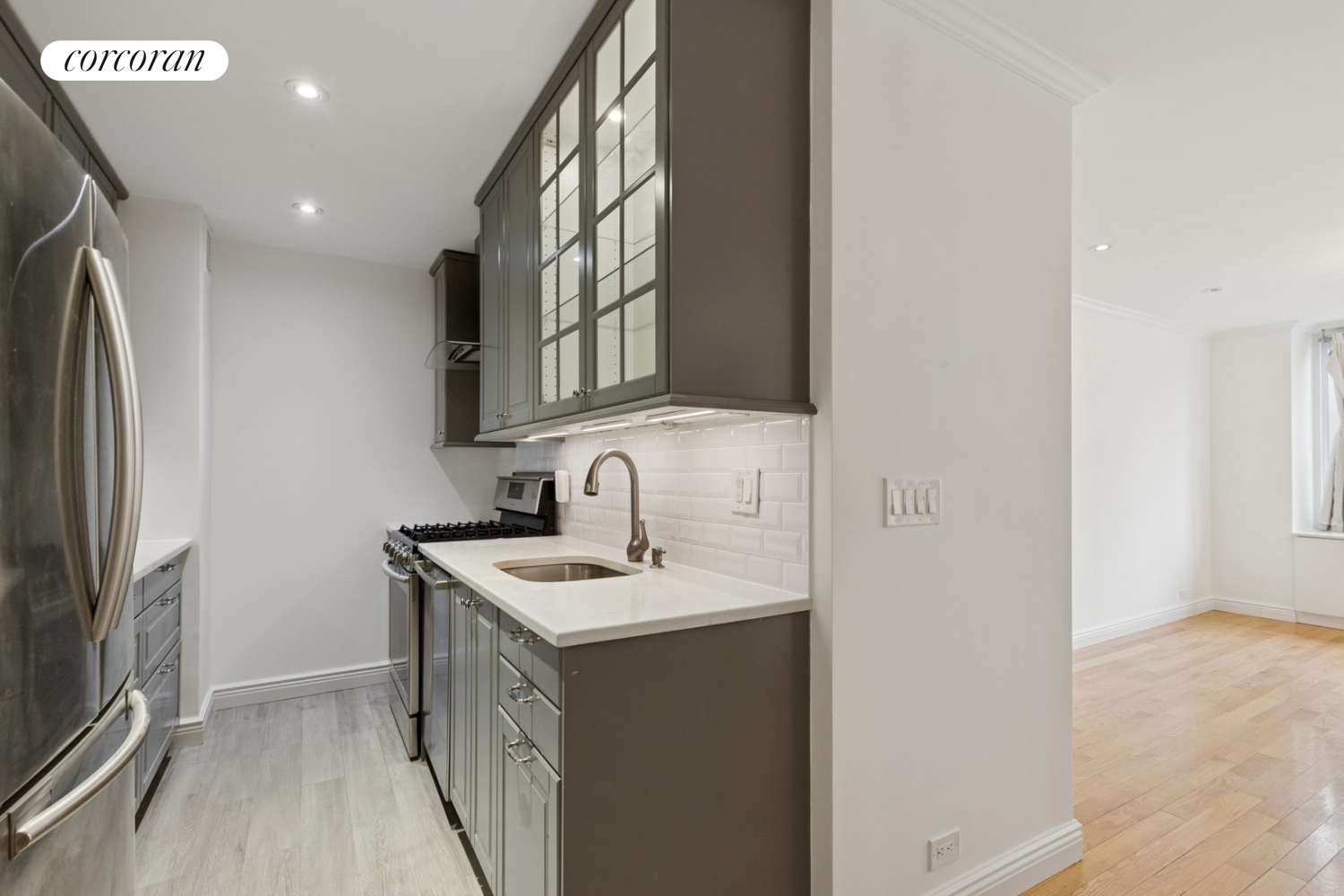 #7 photo, 61 W 62ND Street, マンハッタン Lincoln Square , NY 10023