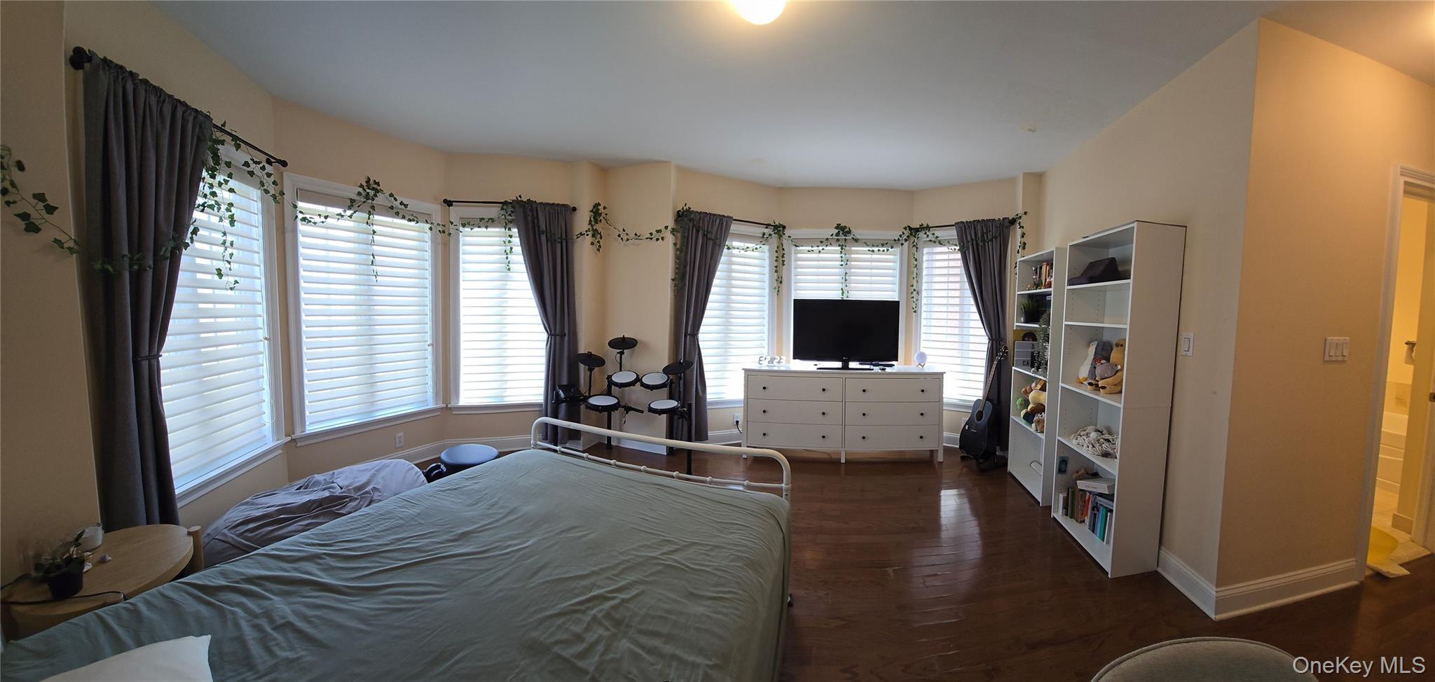 #11 photo, 337 Park Crescent, クイーンズ区 College Point , NY 11356