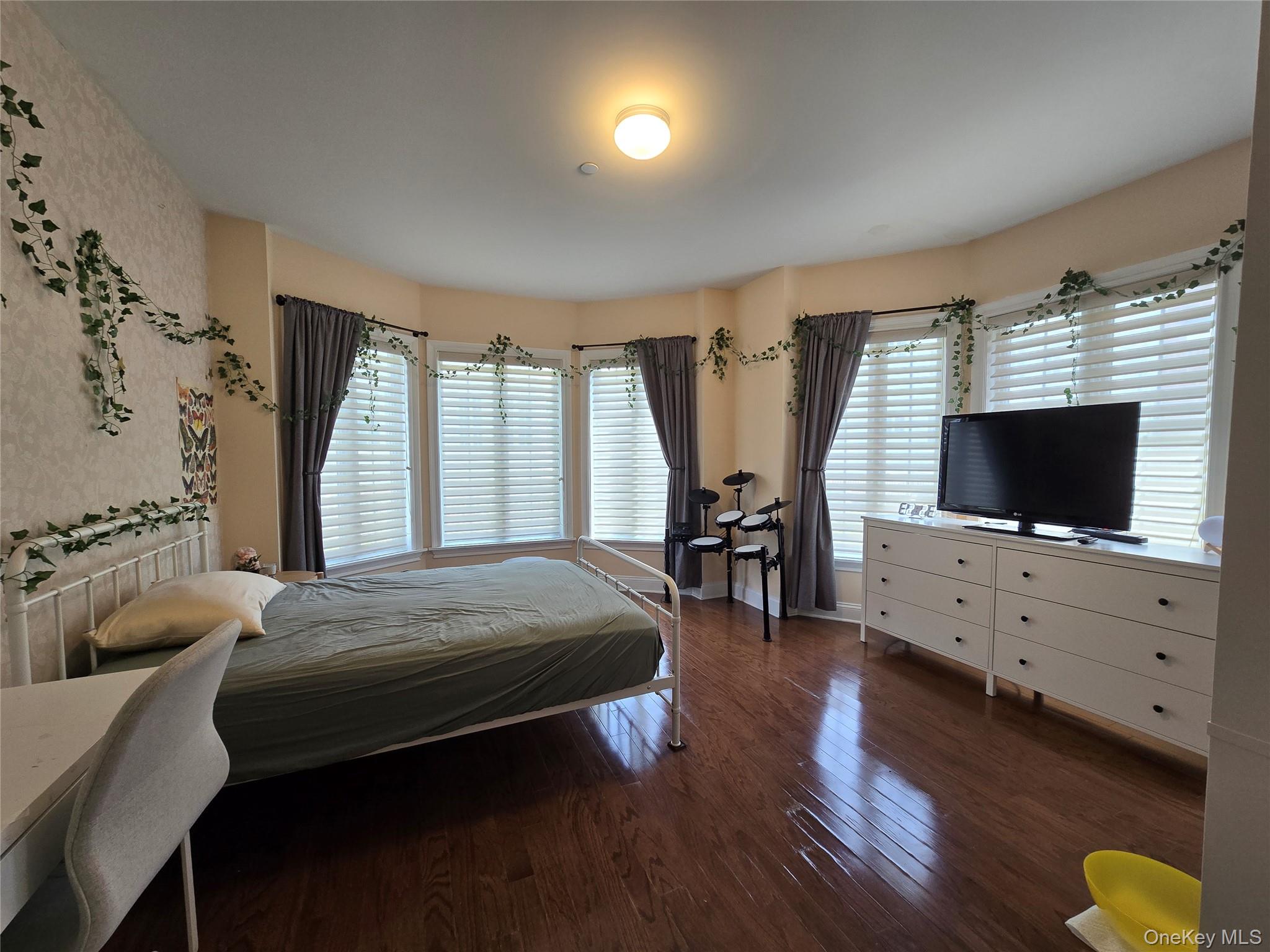 #9 photo, 337 Park Crescent, クイーンズ区 College Point , NY 11356