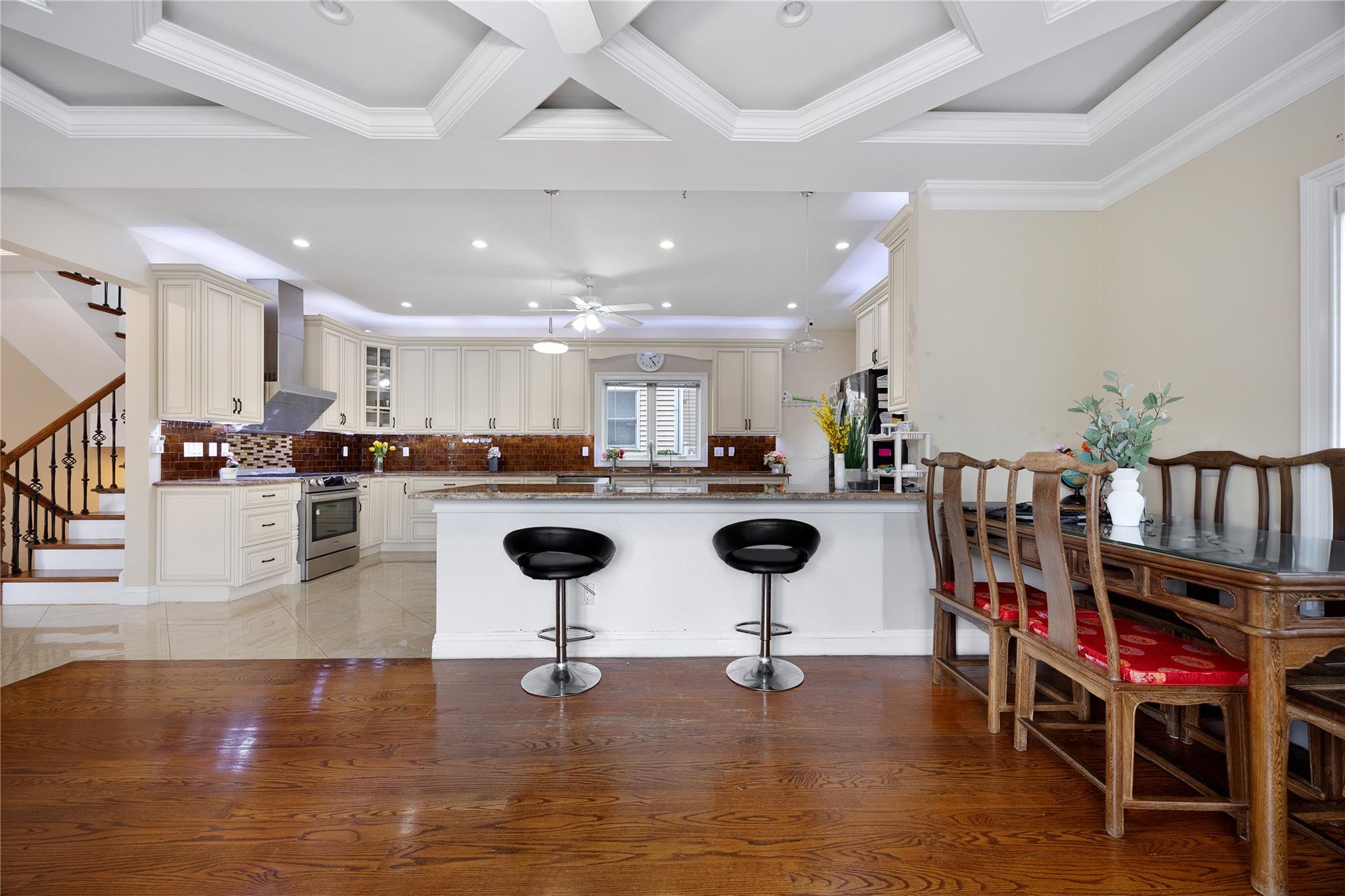 #3 photo, 37 Maple Street, ナッソー郡 Roslyn Heights , NY 11577