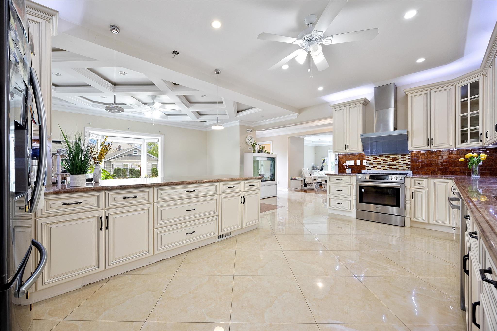 #4 photo, 37 Maple Street, ナッソー郡 Roslyn Heights , NY 11577