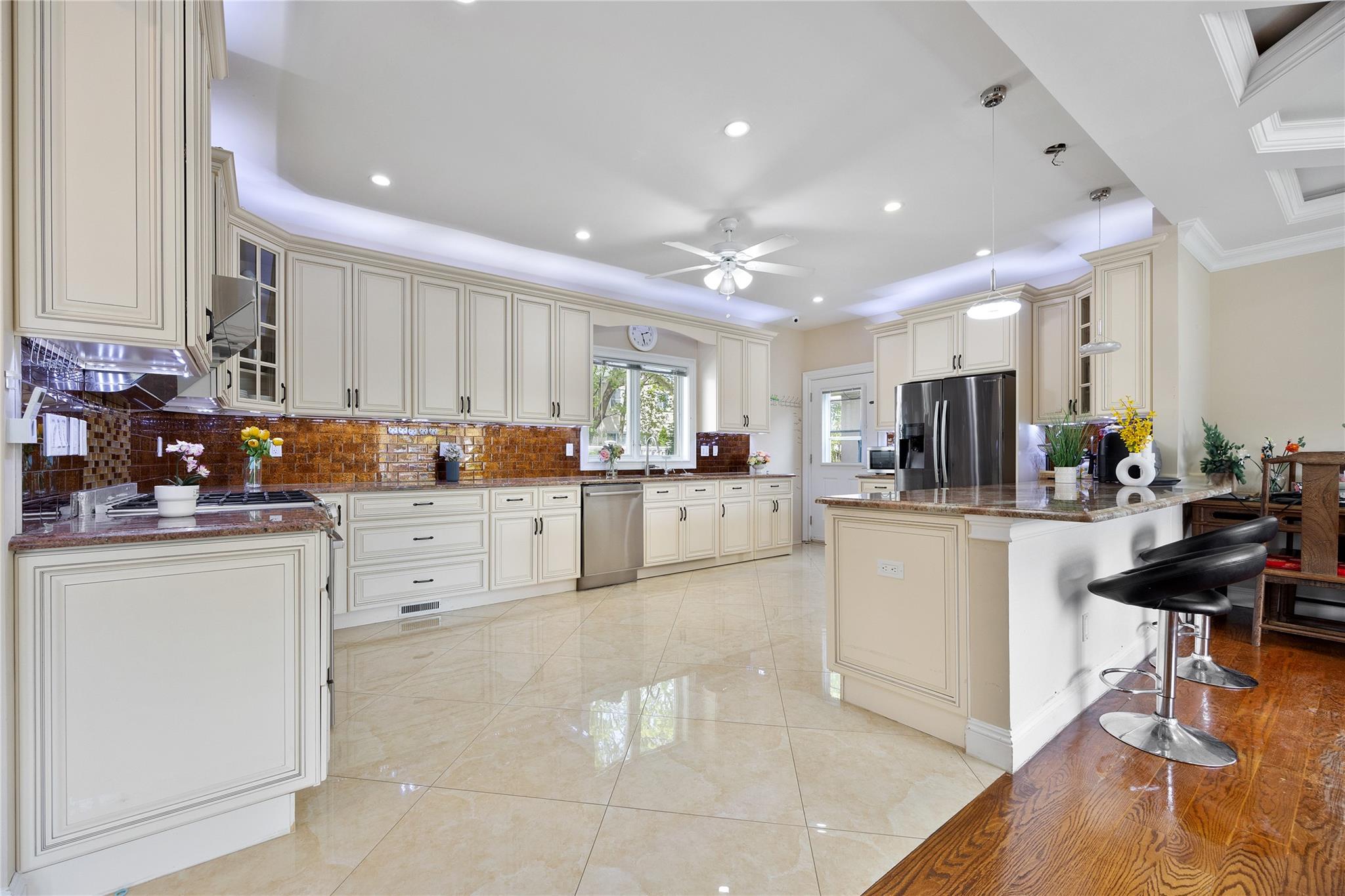 #5 photo, 37 Maple Street, ナッソー郡 Roslyn Heights , NY 11577