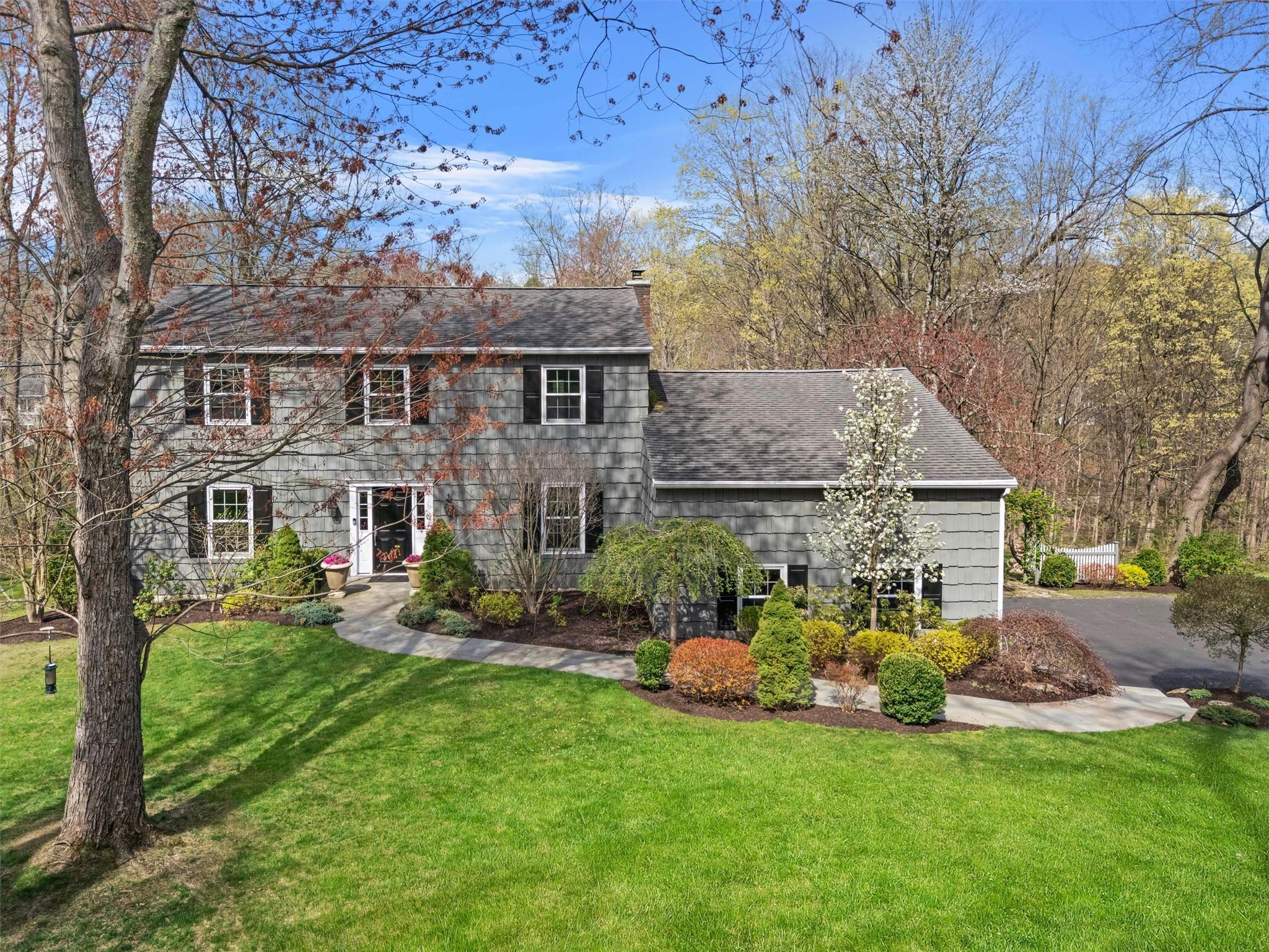 #1 photo, 8 Richard Somers Road, Granite Springs , NY 10527