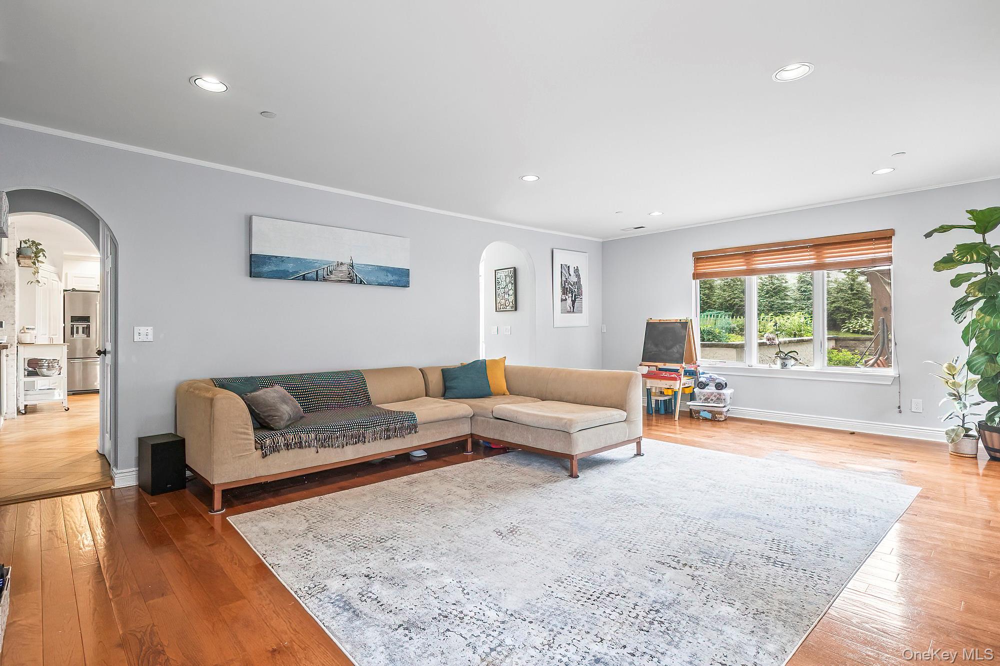 #13 photo, 126 Lincoln Avenue, West Harrison , NY 10604