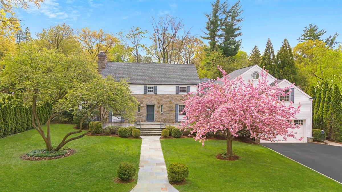 #1 photo, 267 Oxford Road, New Rochelle , NY 10804