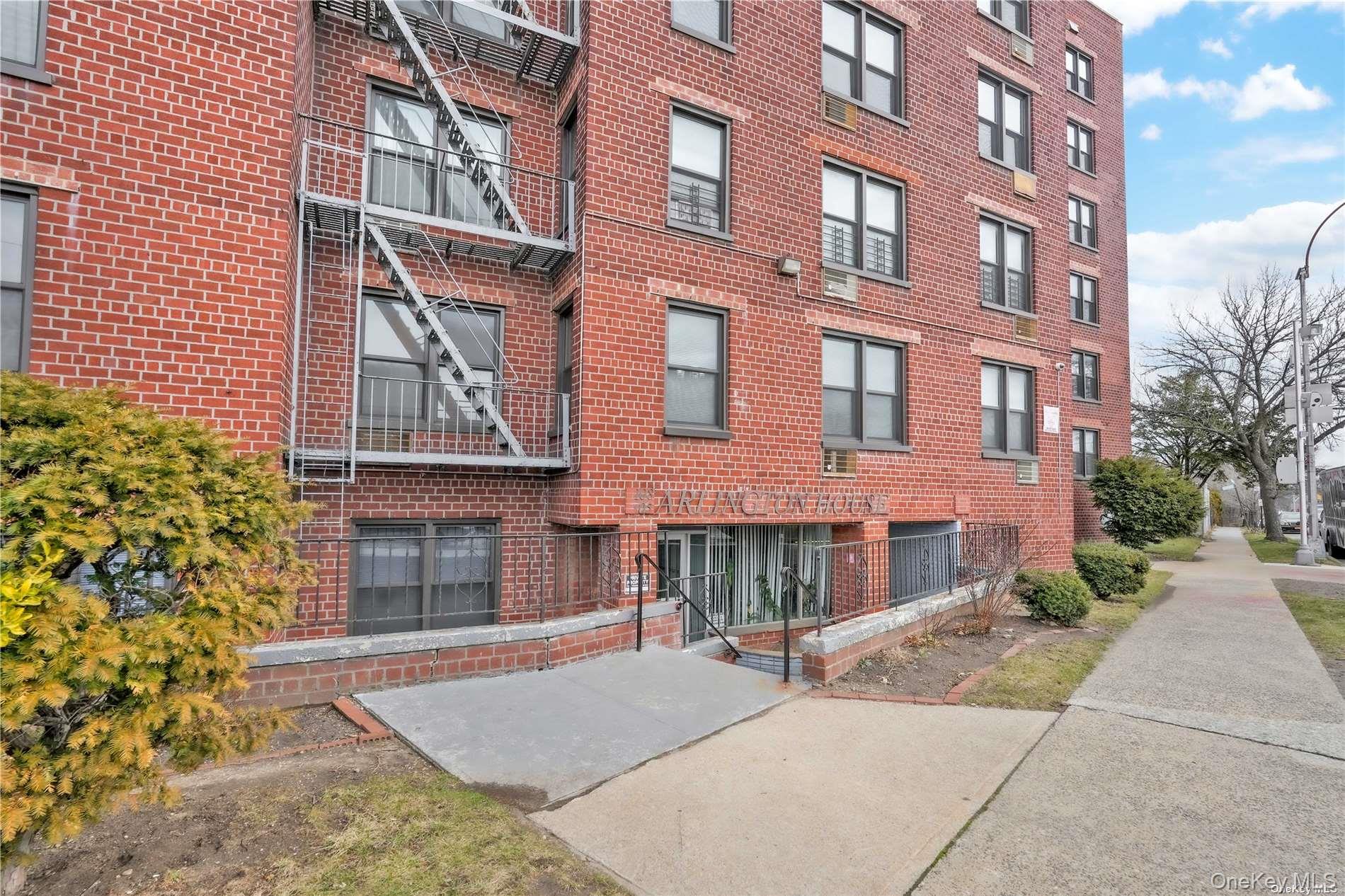 #14 photo, 108-05 Astoria Boulevard, クイーンズ区 East Elmhurst , NY 11369