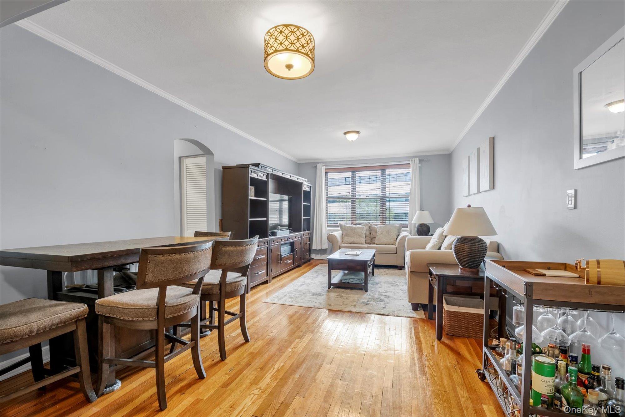 #5 photo, 1 Town House Place, Great Neck , NY 11021