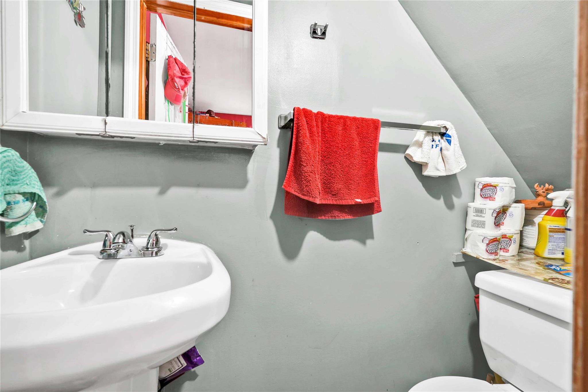 #4 photo, 104-55 128th Street, クイーンズ区 Richmond Hill S. , NY 11419