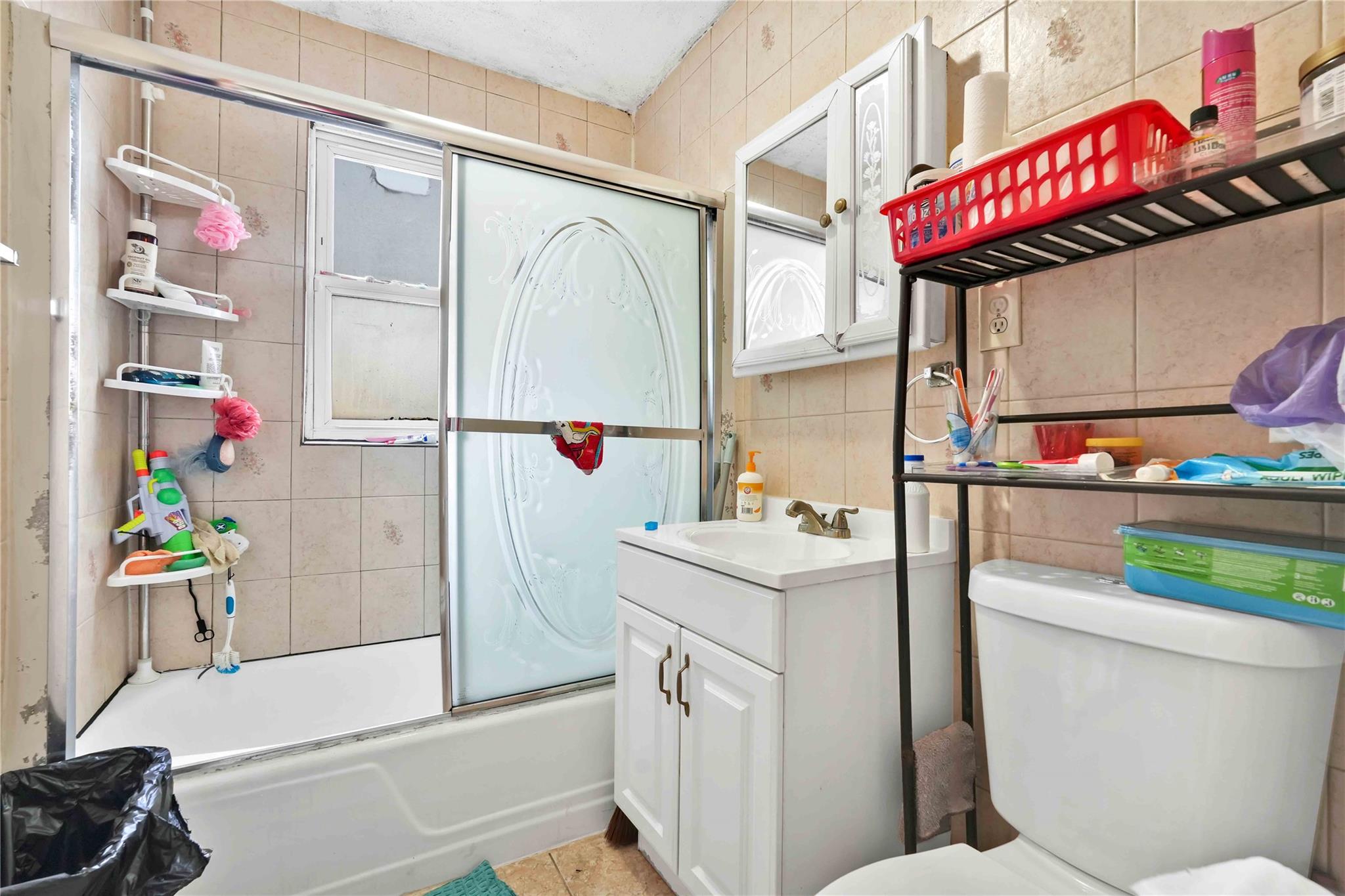 #5 photo, 104-55 128th Street, クイーンズ区 Richmond Hill S. , NY 11419