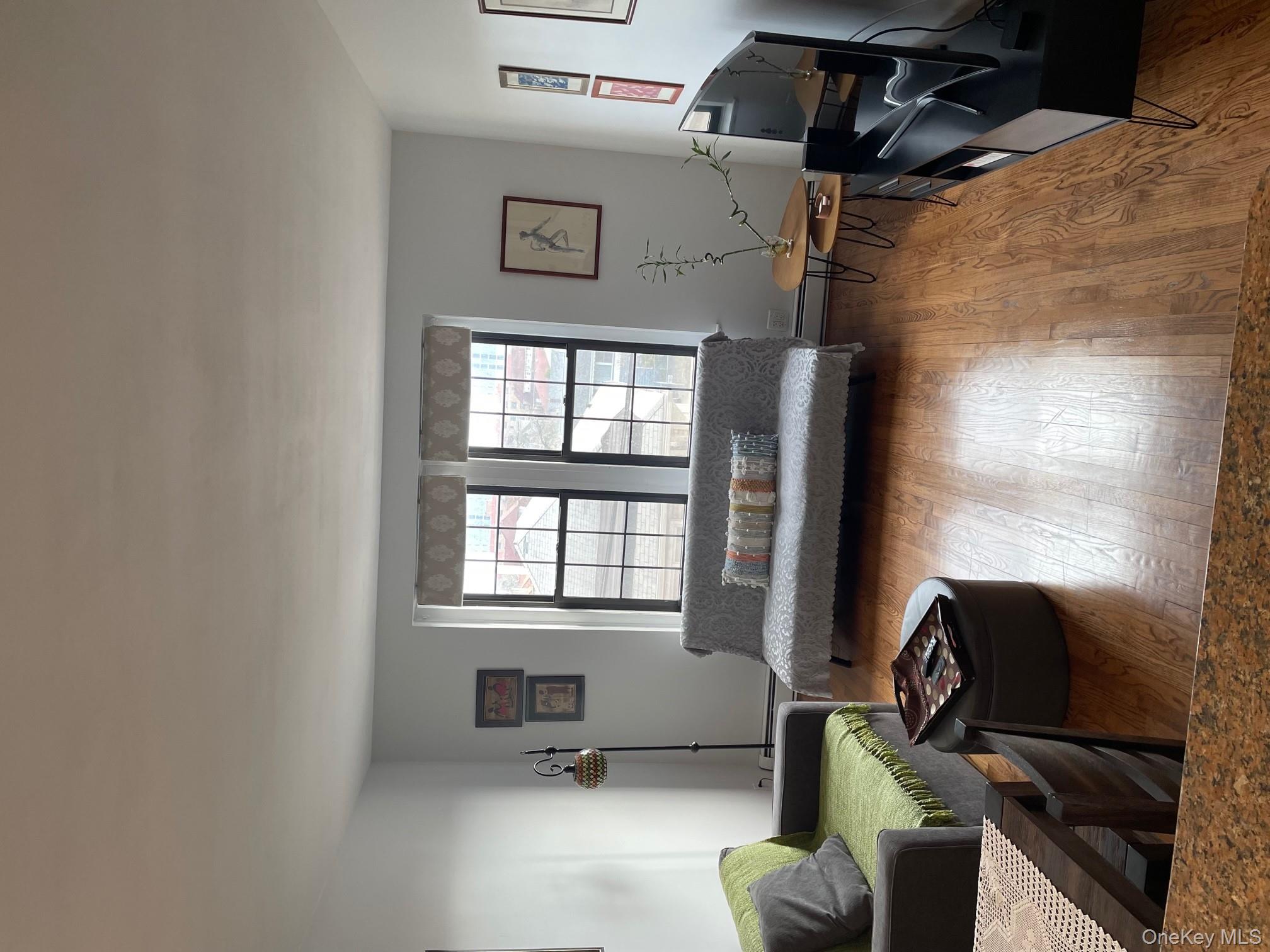 #5 photo, 310 Riverside, Long Beach , NY 11561