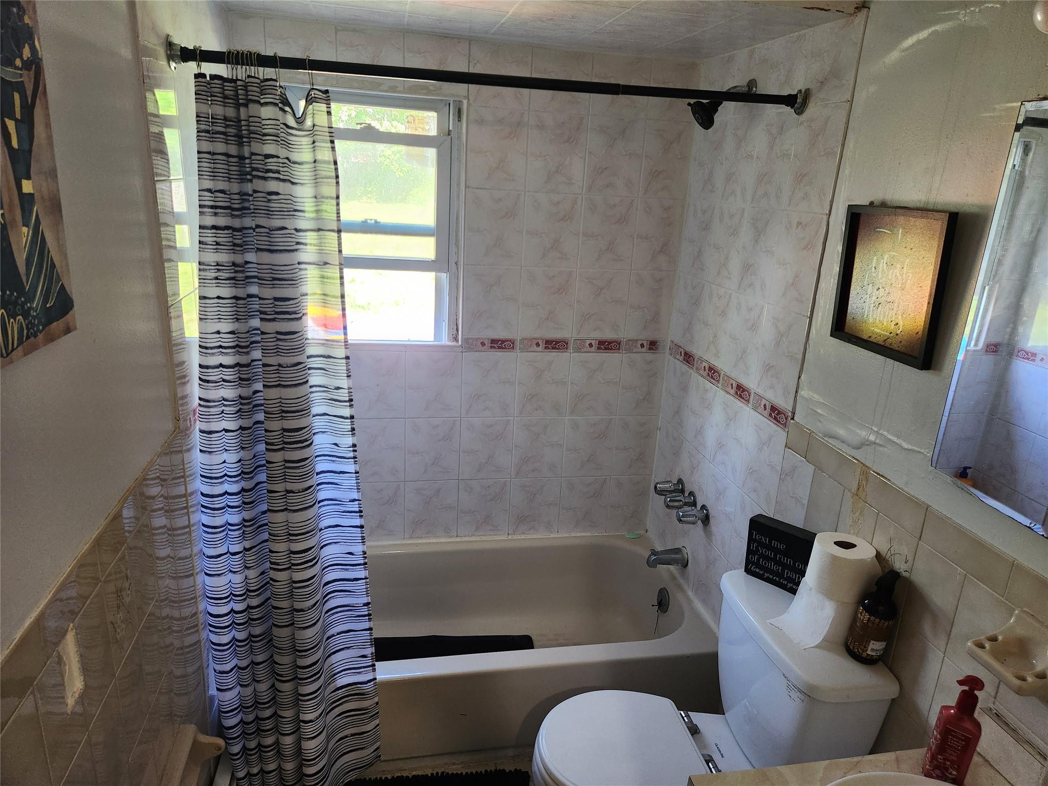 #16 photo, 35 Mulford Place, Hempstead , NY 11550