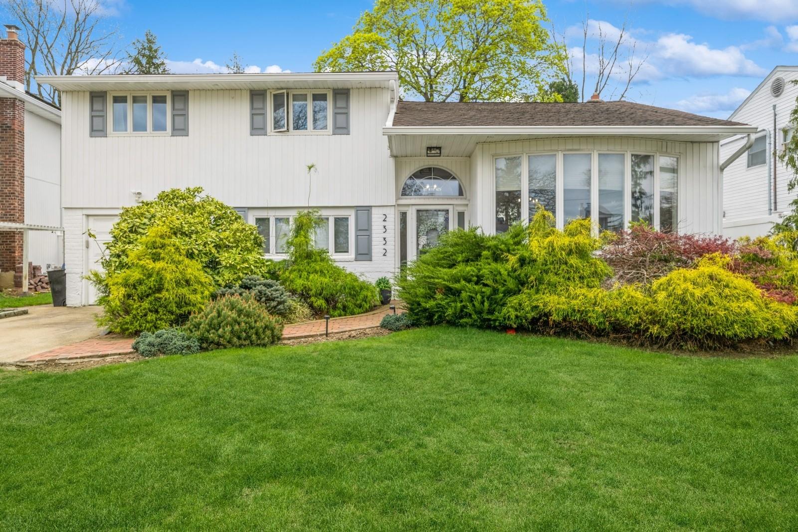 #1 photo, 2332 Plymouth Place, East Meadow , NY 11554