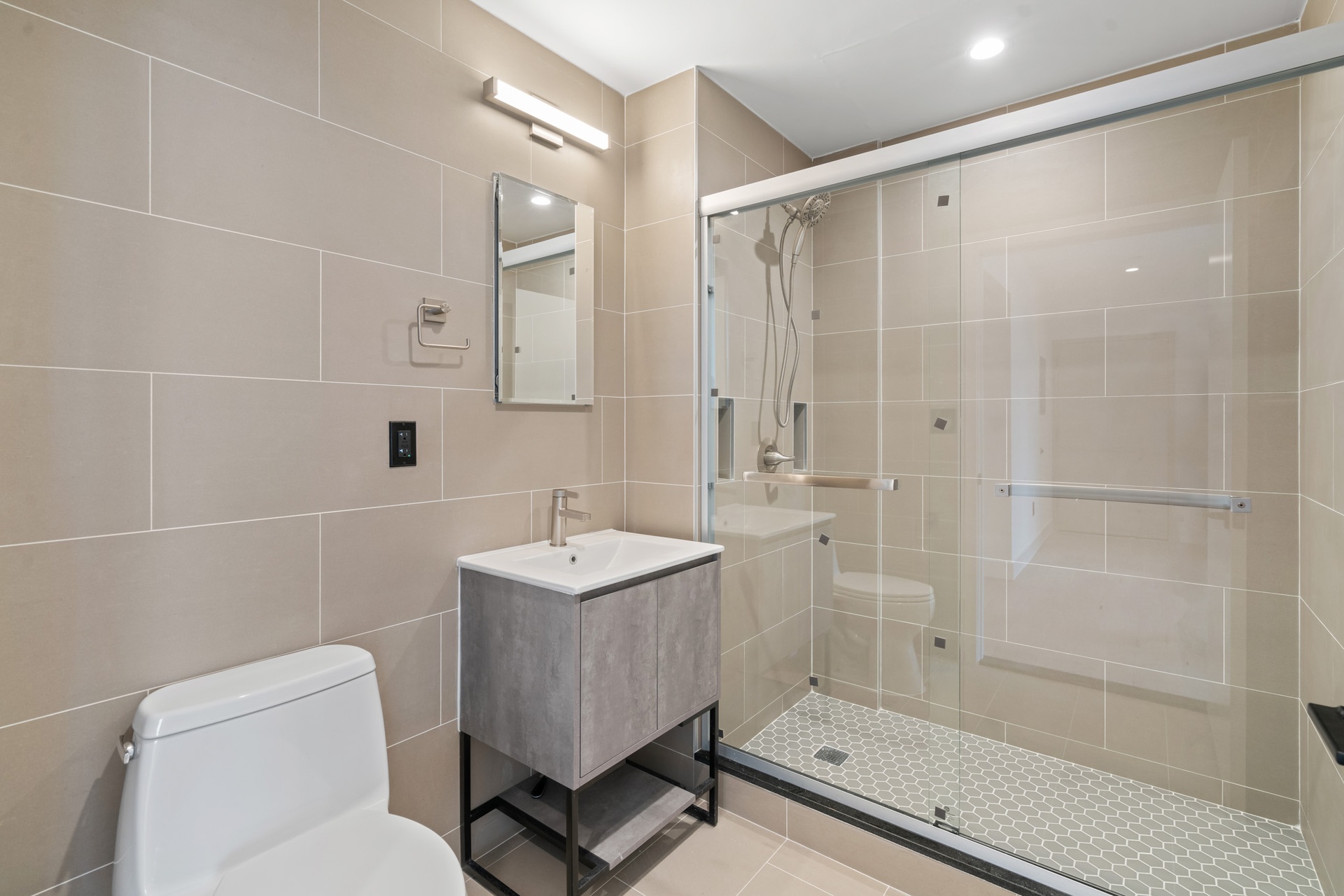 #6 photo, North Corona, クイーンズ区 North Corona , NY 11372