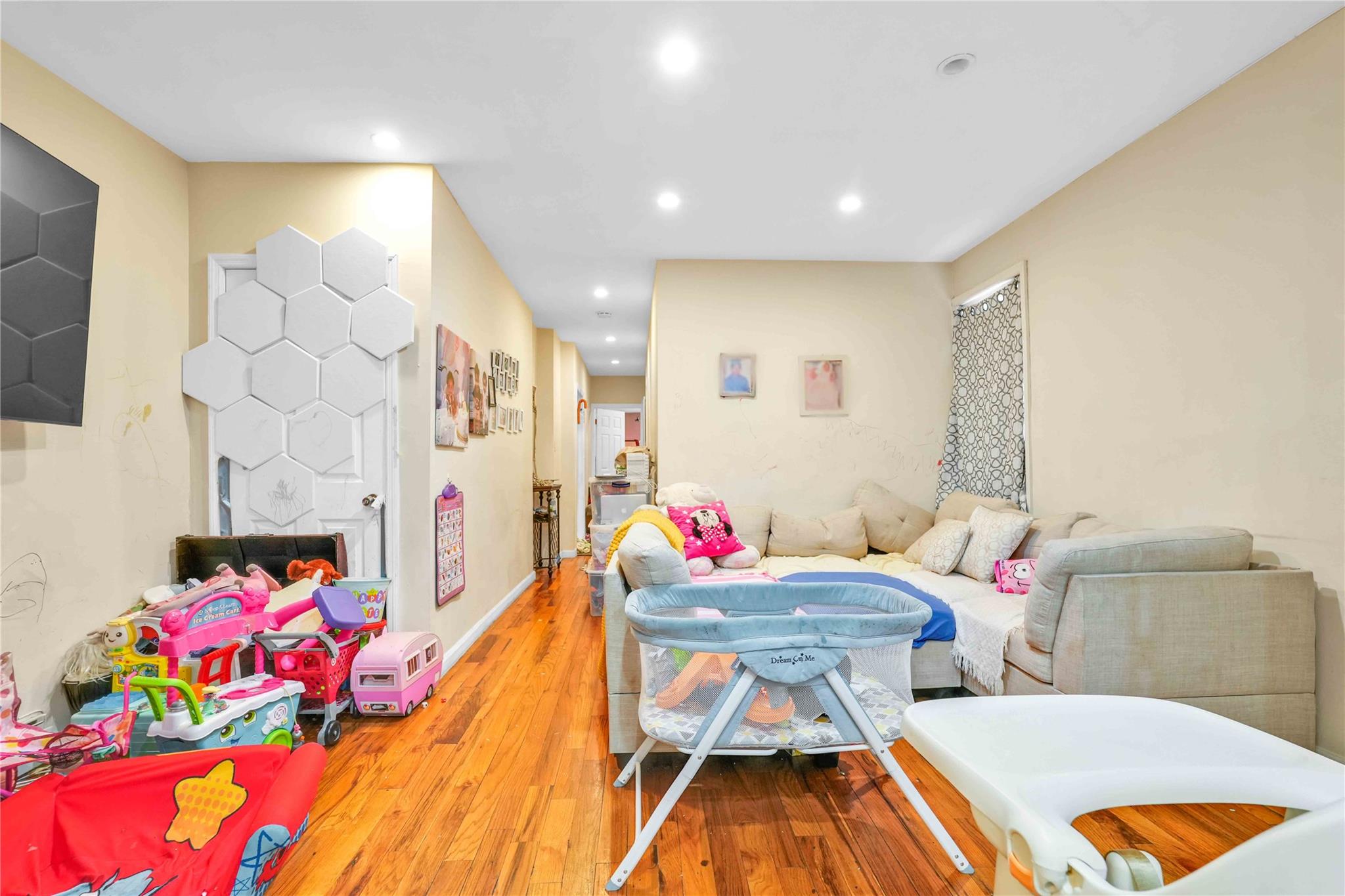 #9 photo, 109-55 Lefferts Boulevard, クイーンズ区 South Ozone Park , NY 11419