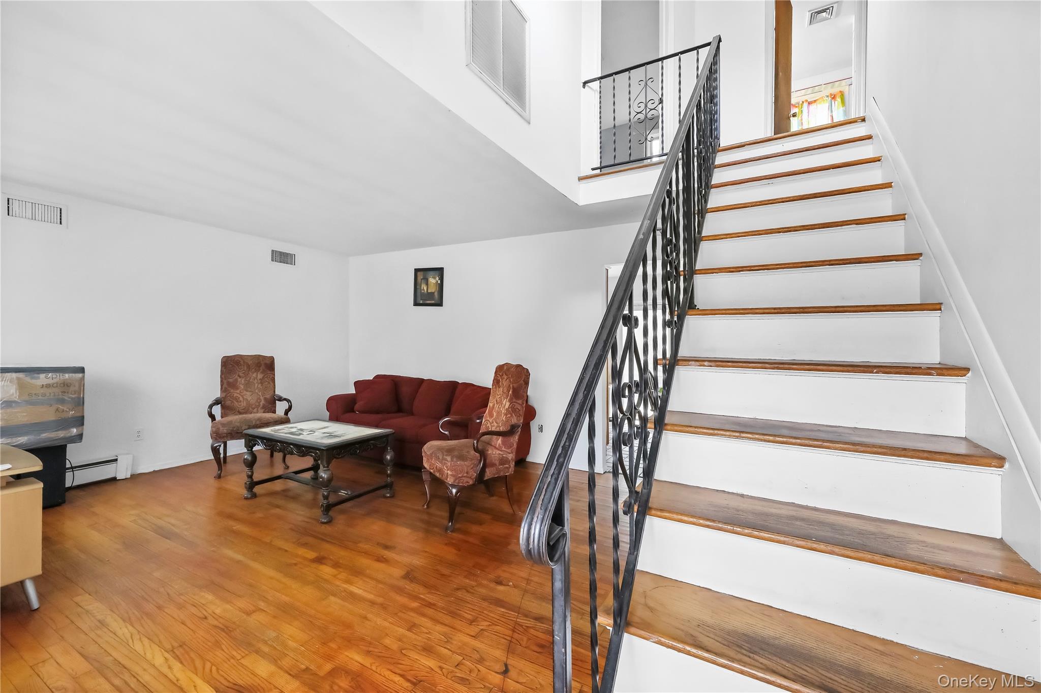 #5 photo, 60 School Street, سوفولك Hampton Bays , NY 11946