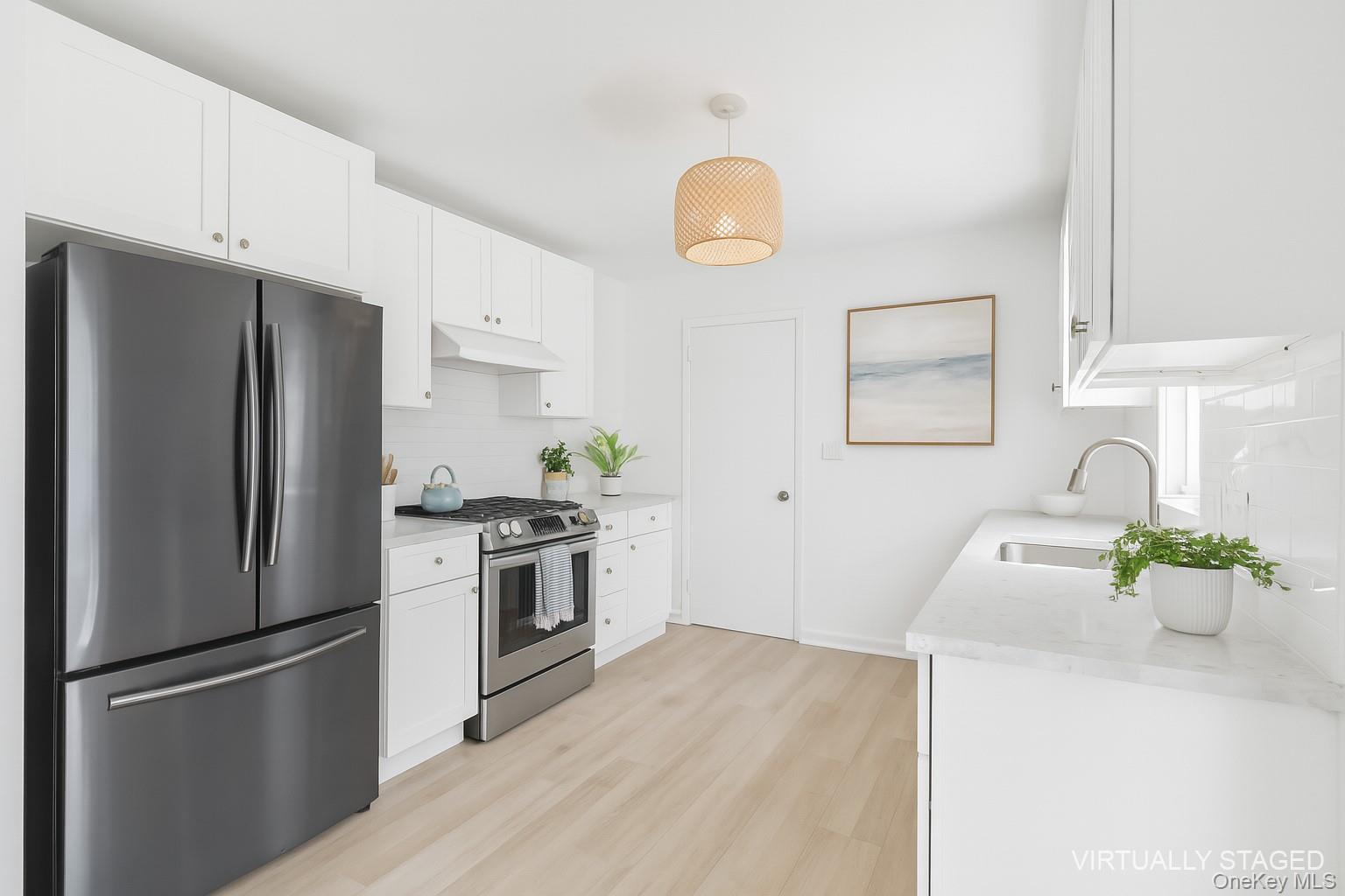 #9 photo, 60 School Street, سوفولك Hampton Bays , NY 11946