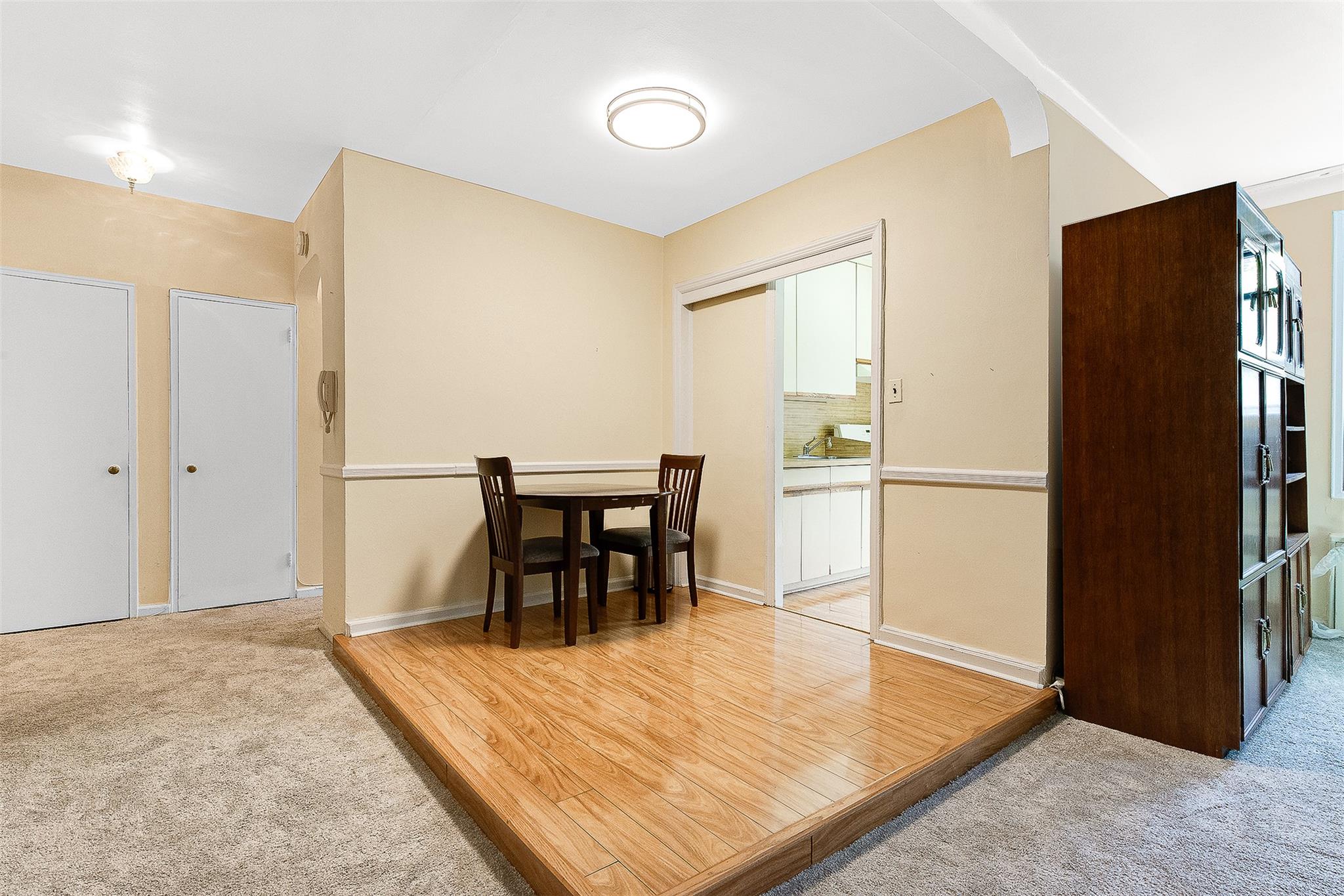 #12 photo, 69-60 108th Street, Forest Hills , NY 11375