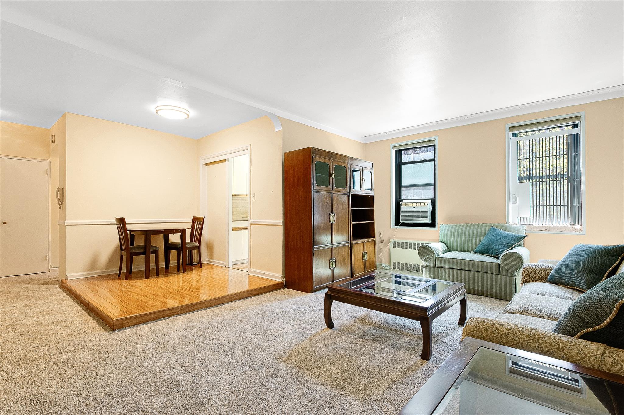 #16 photo, 69-60 108th Street, Forest Hills , NY 11375