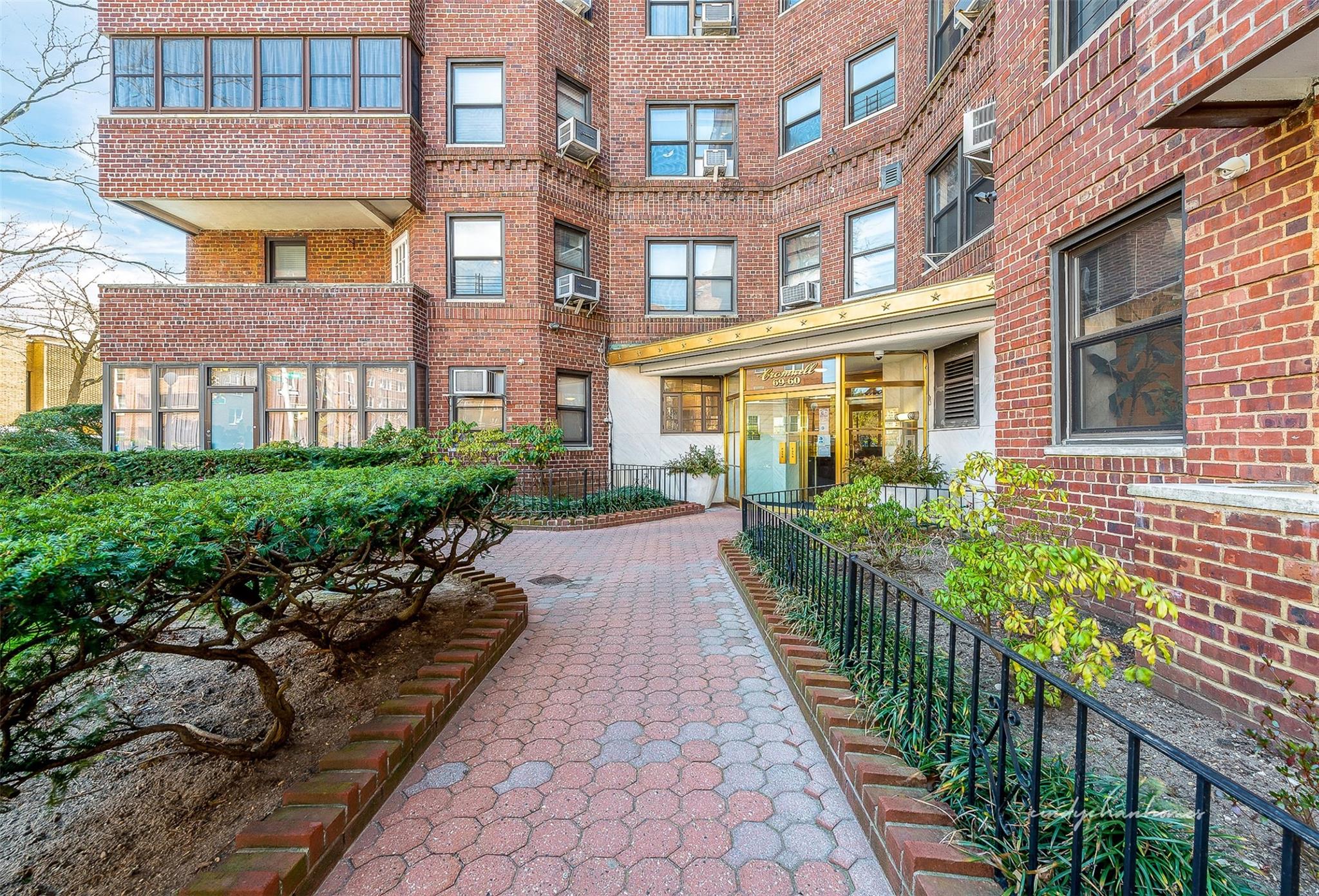 #2 photo, 69-60 108th Street, Forest Hills , NY 11375