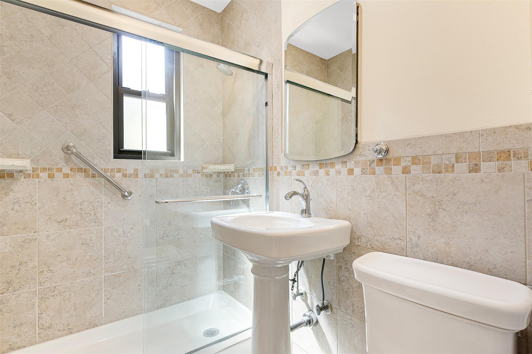 #7 photo, 69-60 108th Street, Forest Hills , NY 11375