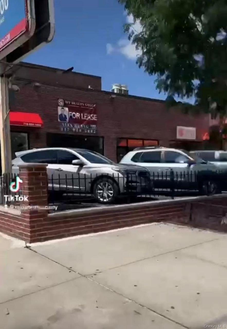 #3 photo, 3552 E Tremont Avenue, ブロンクス区 Bronx , NY 10465