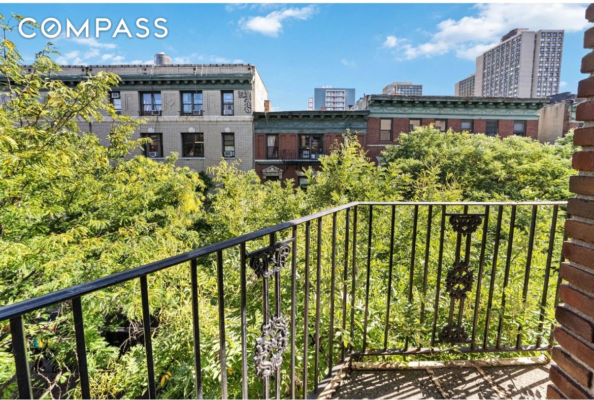 #6 photo, 211 Thompson Street, マンハッタン Greenwich Village , NY 10012