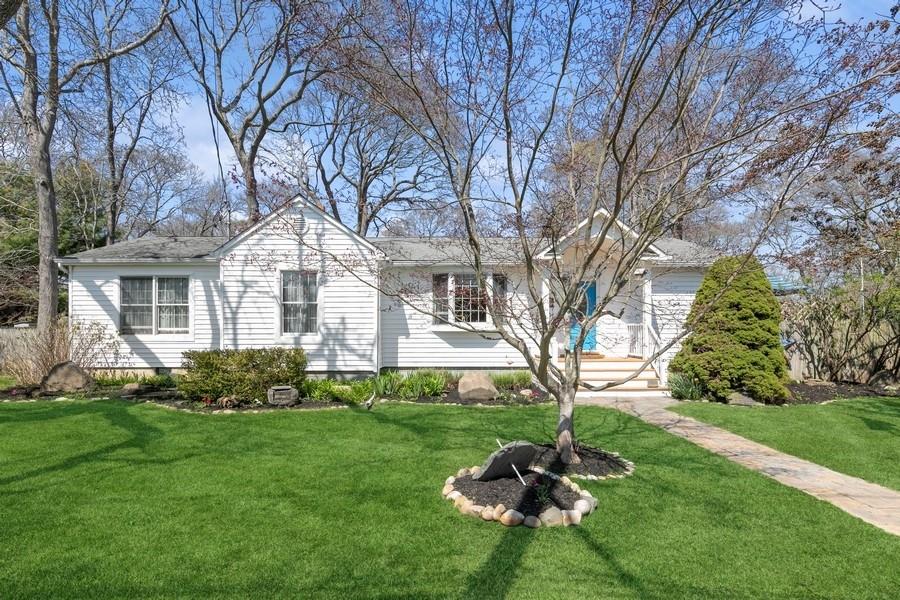 #1 photo, 17 Columbus Street, East Patchogue , NY 11772