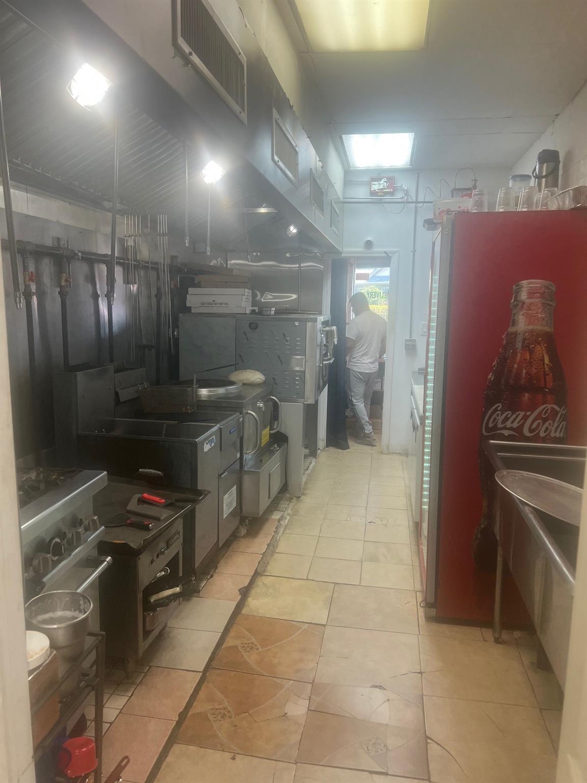 #4 photo, 111-06 Farmers Boulevard, クイーンズ区 Saint Albans , NY 11412