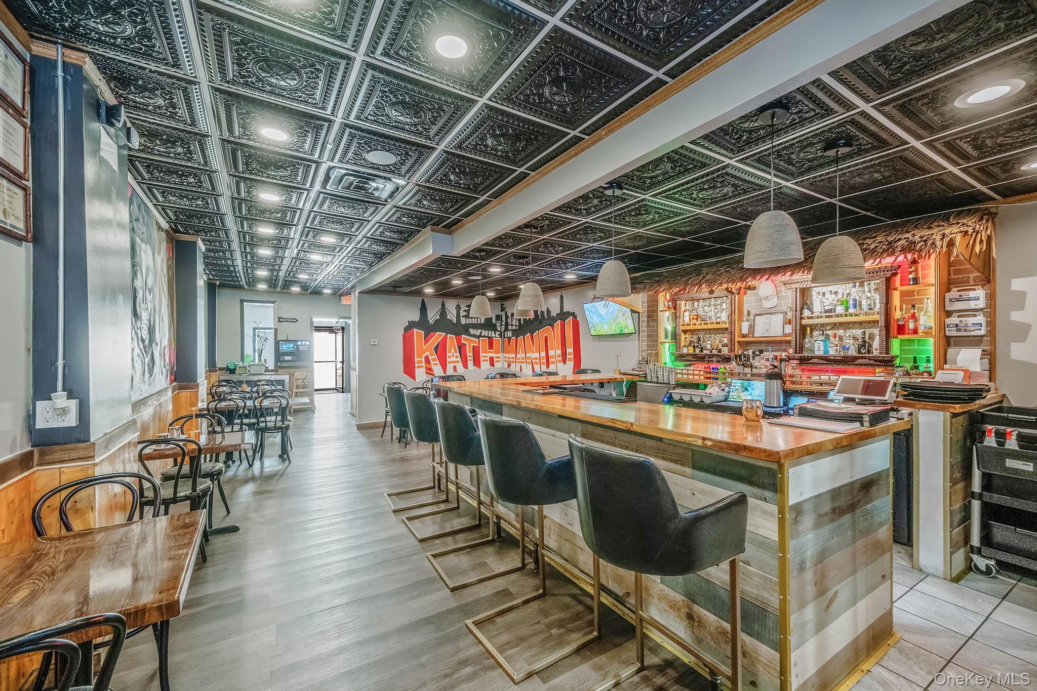 #3 photo, 61 1/2 Glen Street, ナッソー郡 Glen Cove , NY 11542