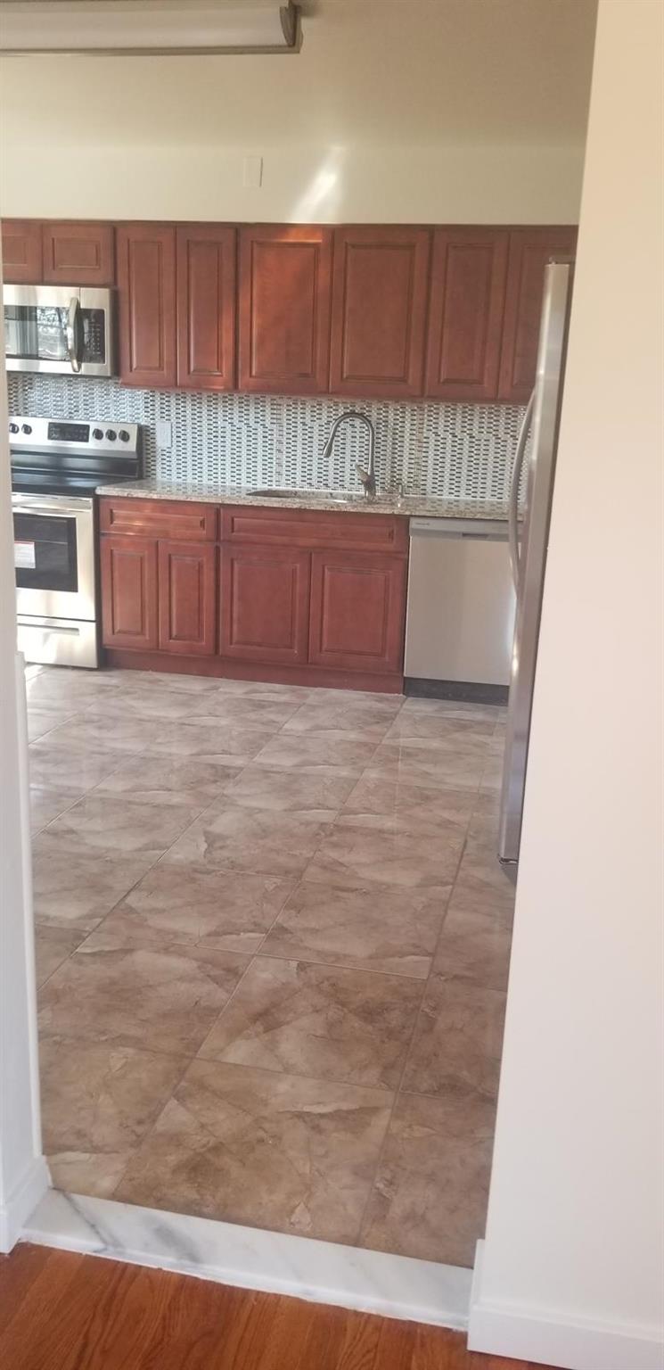 #14 photo, 1571 Greenway Boulevard, ناسو Valley Stream , NY 11580