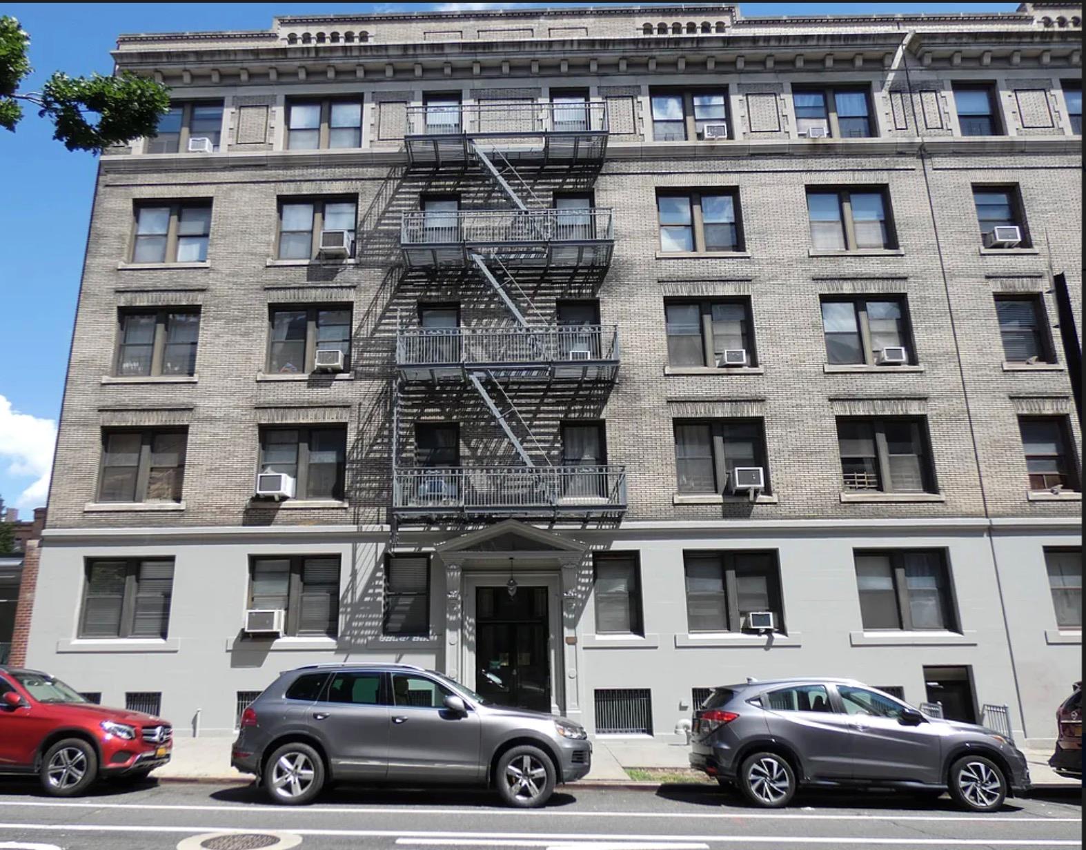 #14 photo, 35-35 82 Street, كوينز Jackson Heights , NY 11372