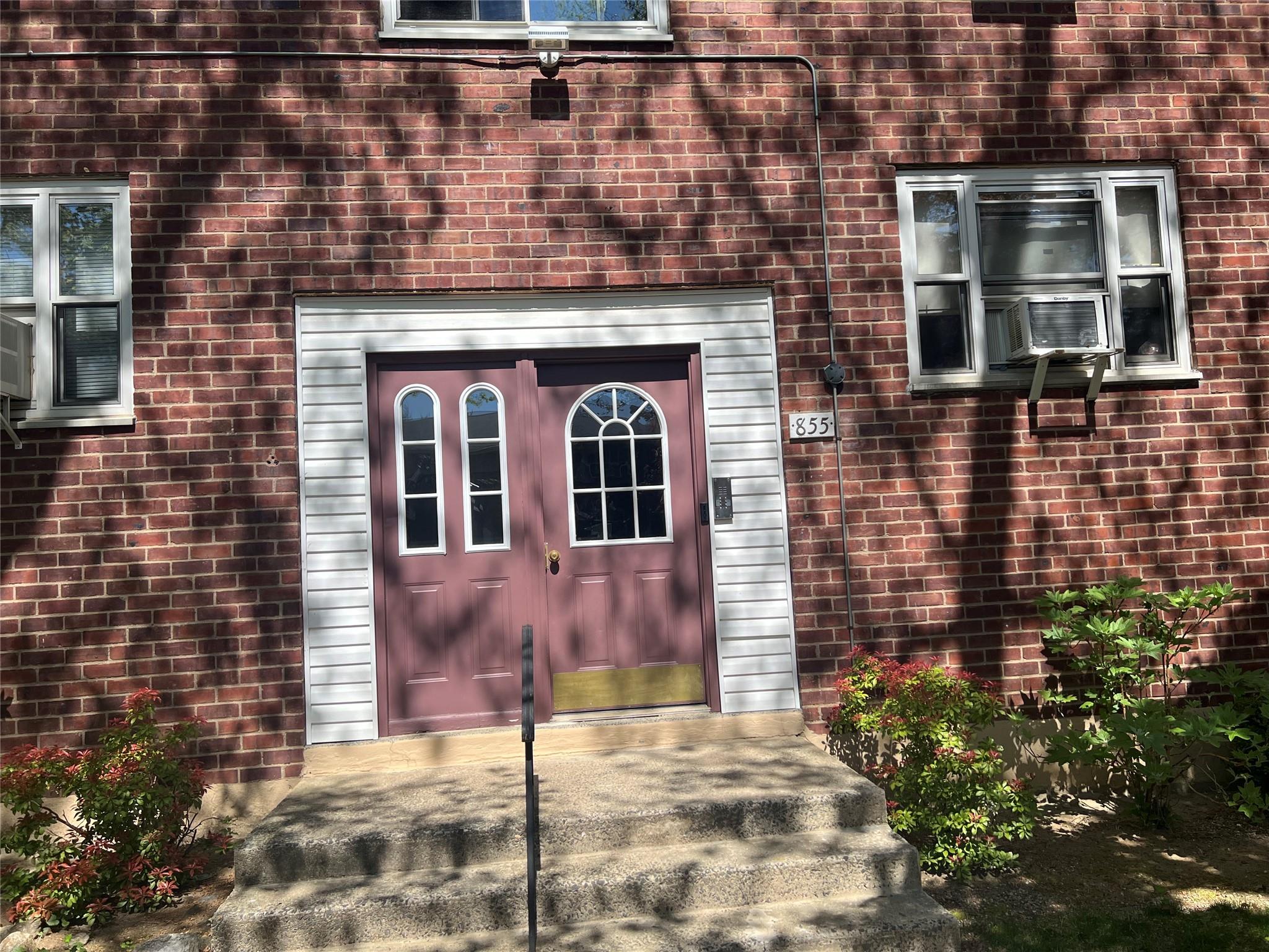 #7 photo, 855 Palisade, Yonkers , NY 10703