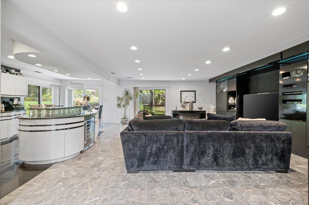 #10 photo, 54 Northgate Circle, サフォーク郡 Melville , NY 11747