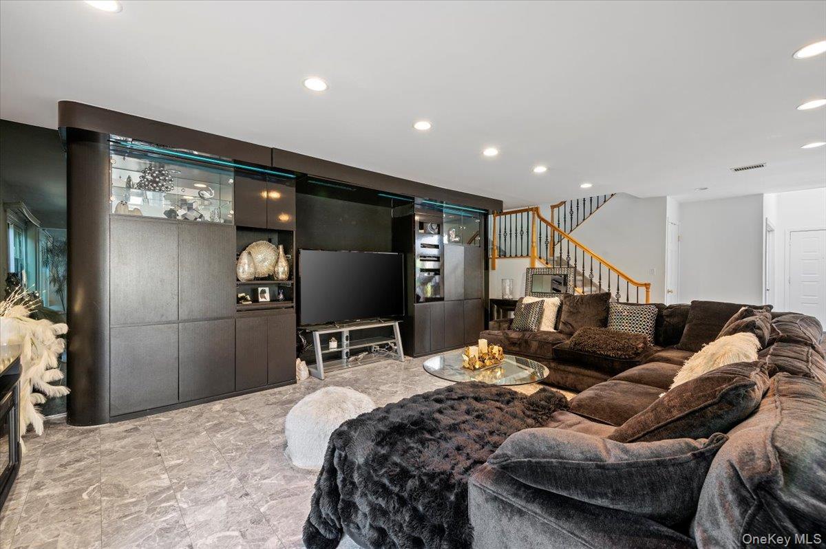 #11 photo, 54 Northgate Circle, サフォーク郡 Melville , NY 11747