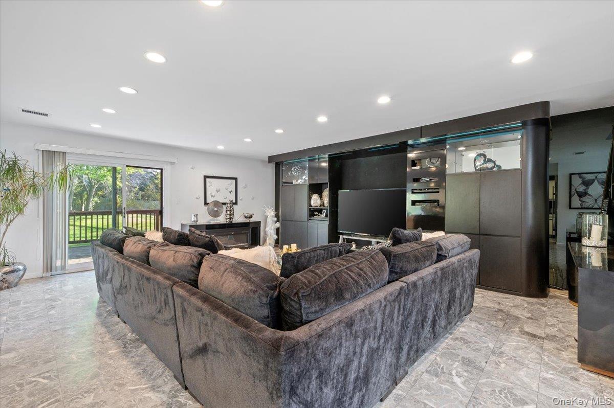 #12 photo, 54 Northgate Circle, サフォーク郡 Melville , NY 11747