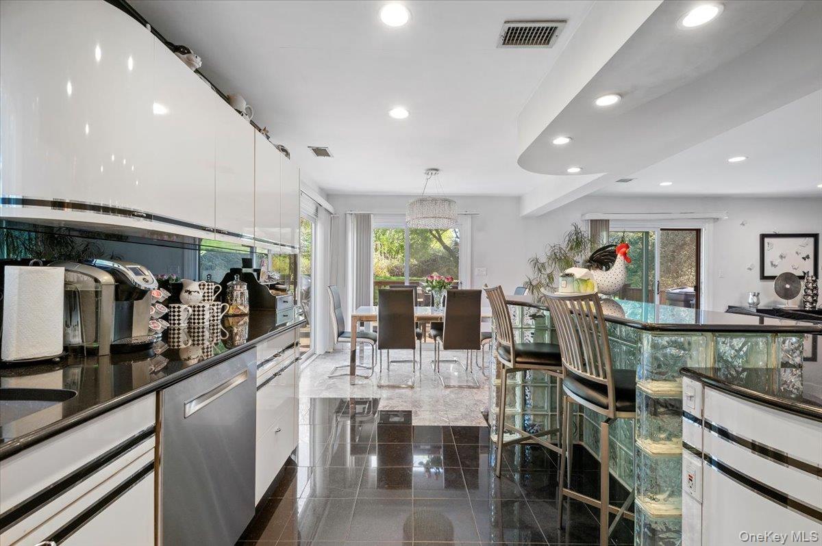 #5 photo, 54 Northgate Circle, サフォーク郡 Melville , NY 11747