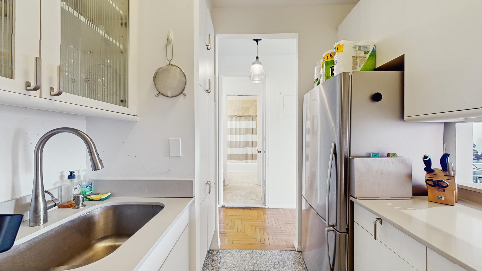 #6 photo, 301 W 57TH Street, マンハッタン Hells Kitchen , NY 10019