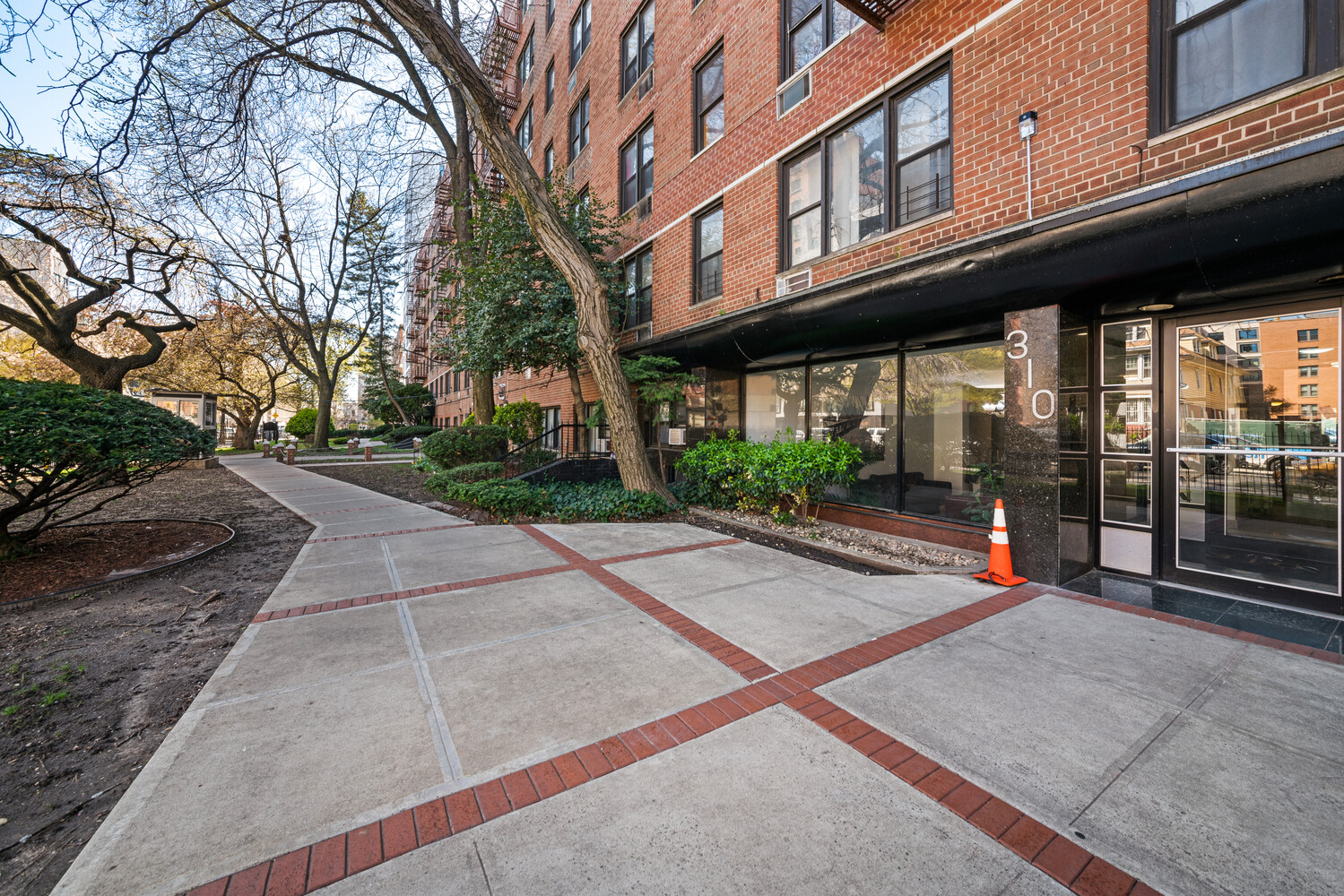 #4 photo, 310 LENOX Road, ブルックリン区 Flatbush , NY 11226