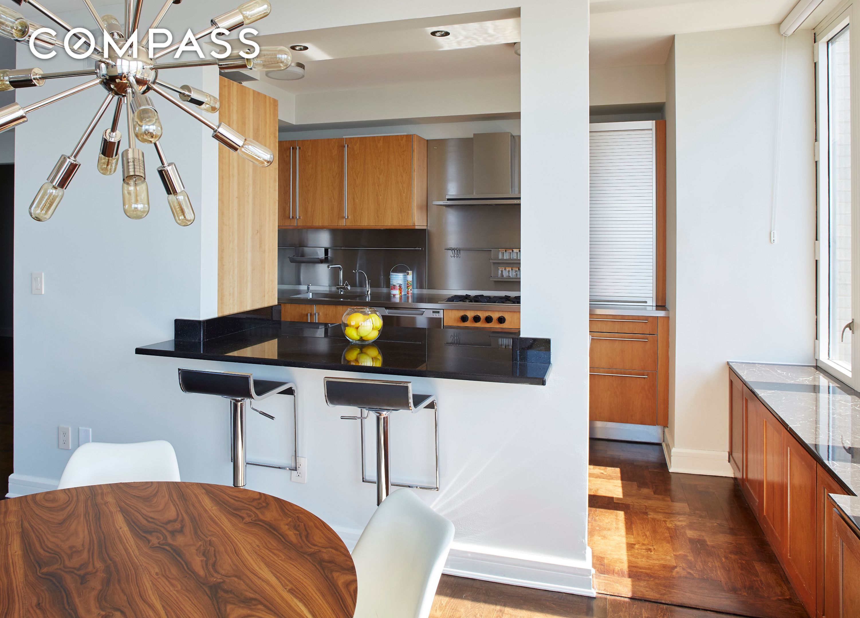 #3 photo, 220 Riverside Boulevard, マンハッタン Upper West Side , NY 10069