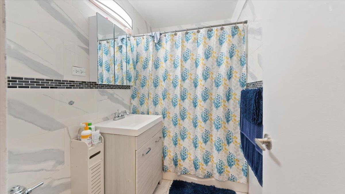 #10 photo, 2661 Marion Avenue, Bronx , NY 10458