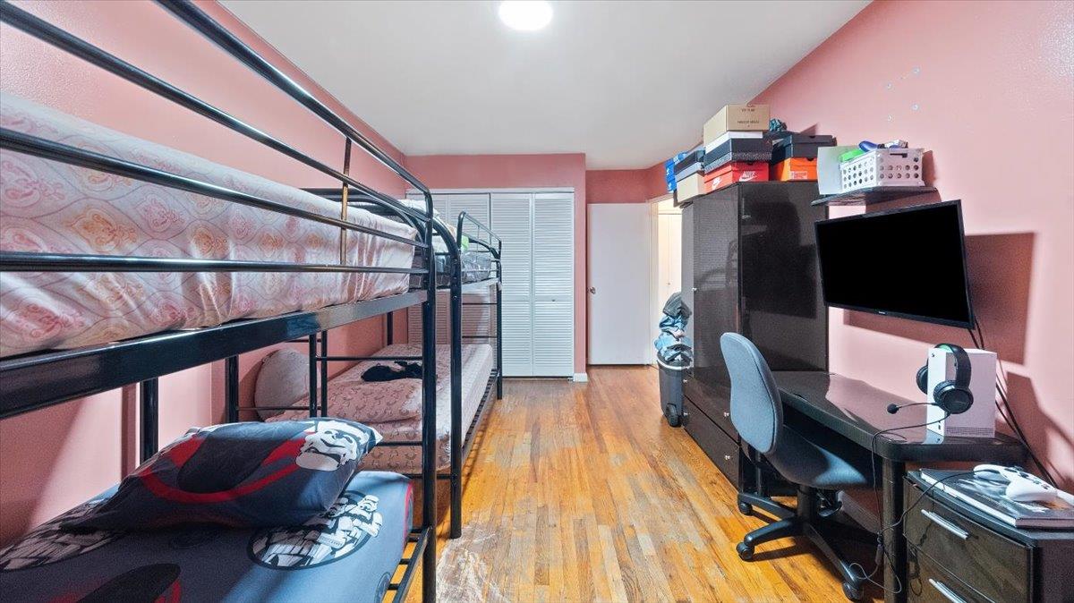 #6 photo, 2661 Marion Avenue, Bronx , NY 10458