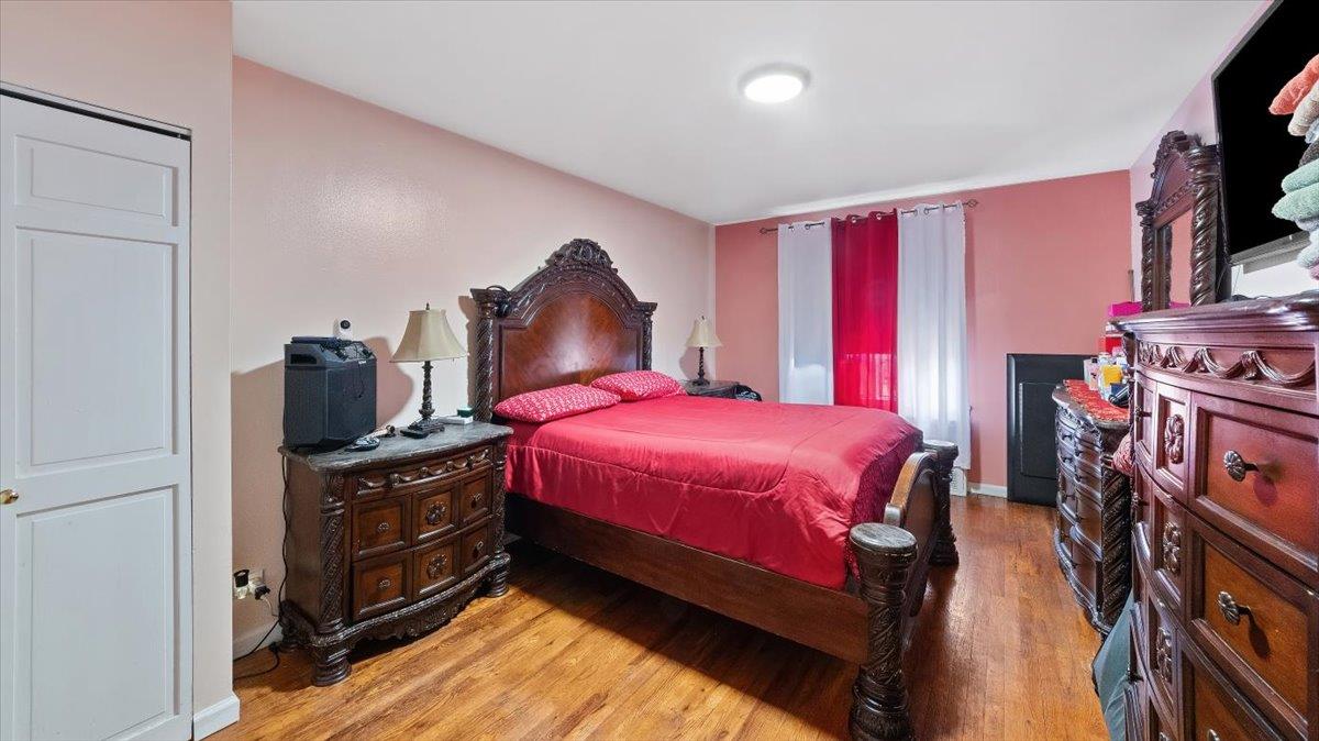 #7 photo, 2661 Marion Avenue, Bronx , NY 10458